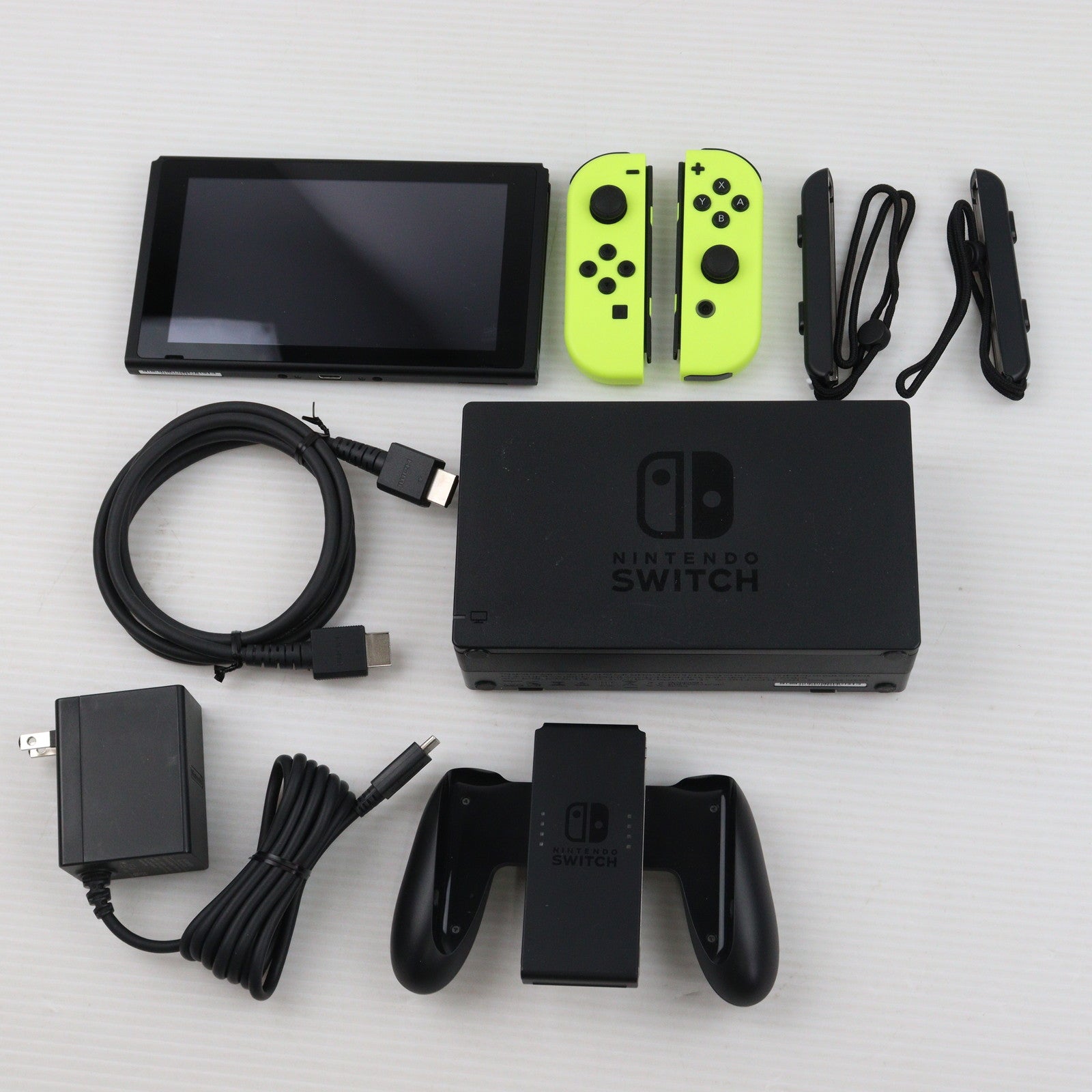 【中古即納】[本体][Switch] マイニンテンドーストア限定 Nintendo Switchカスタマイズ Joy-Con(L) /(R)  ネオンイエロー Joy-Conストラップ ブラック(HAC-S-KAYAA) (20170303)