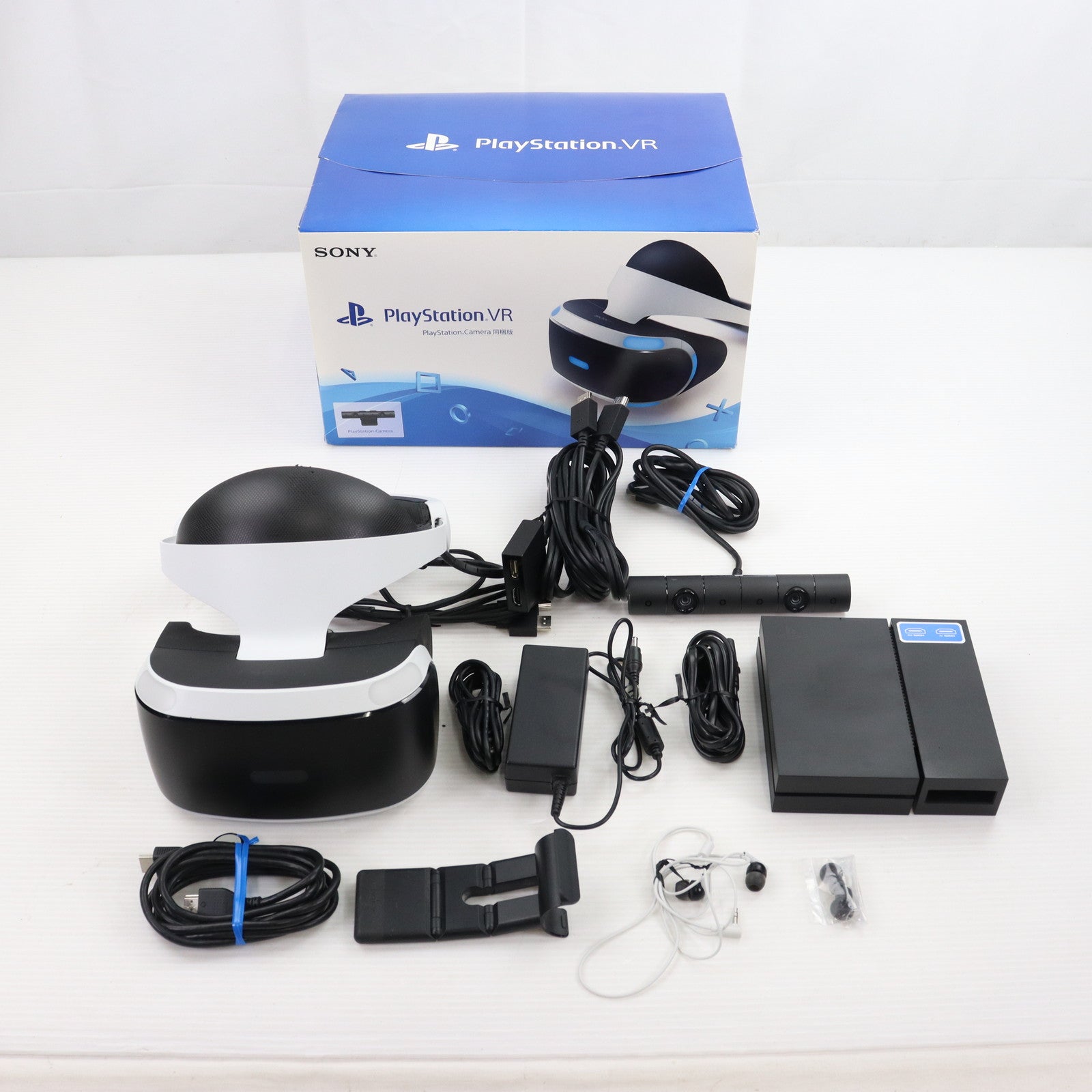 【中古即納】[ACC][PS4]PlayStation VR(プレイステーションVR PSVR) PlayStation Camera同梱版  SIE(CUHJ-16001)(20161013)