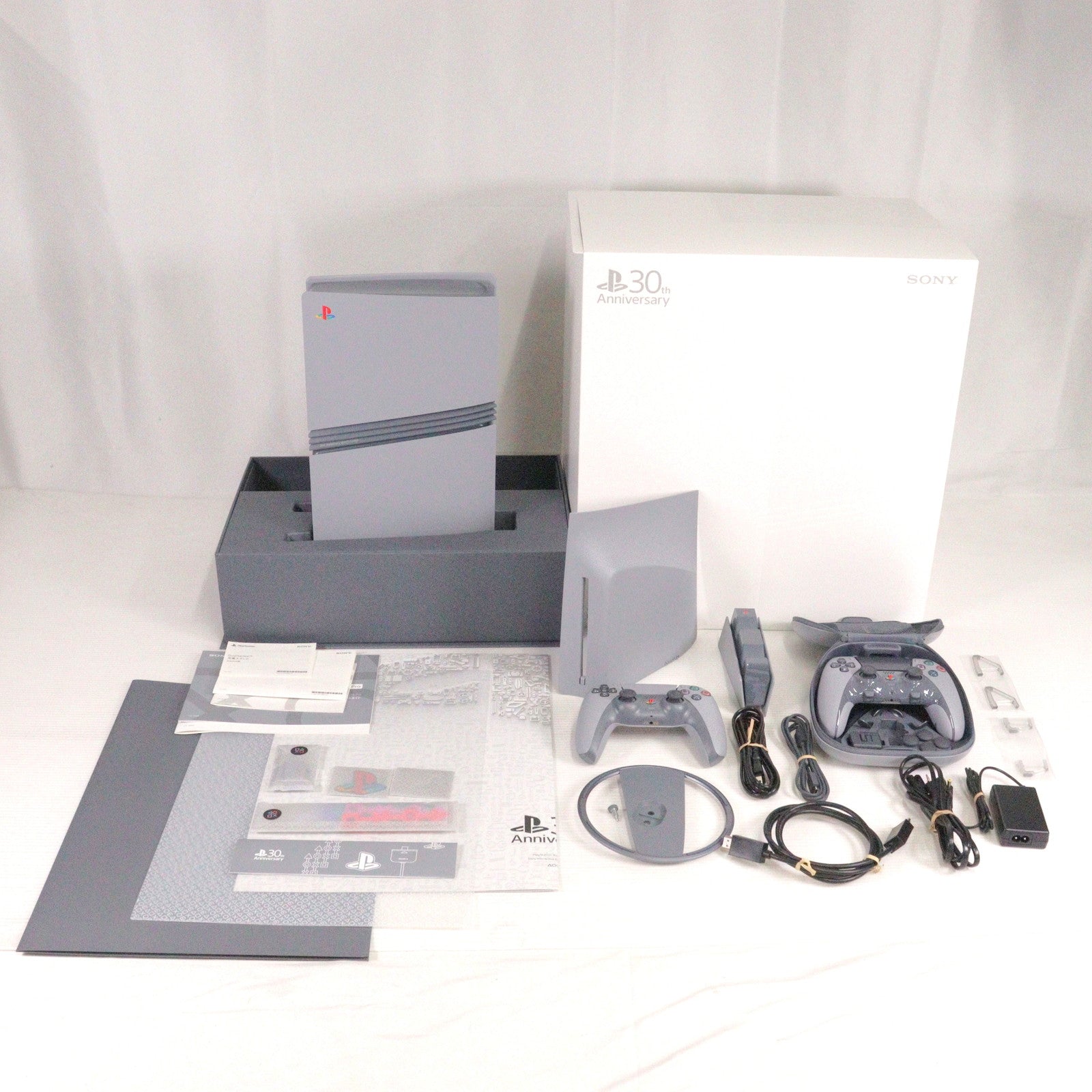 【中古即納】[B品][PS5] (本体) ソニーストア限定 PlayStation5 Pro プレイステーション5 プロ 30周年アニバーサリー リミテッドエディション 特別セット SIE(CFI-7000B30)(20241121)