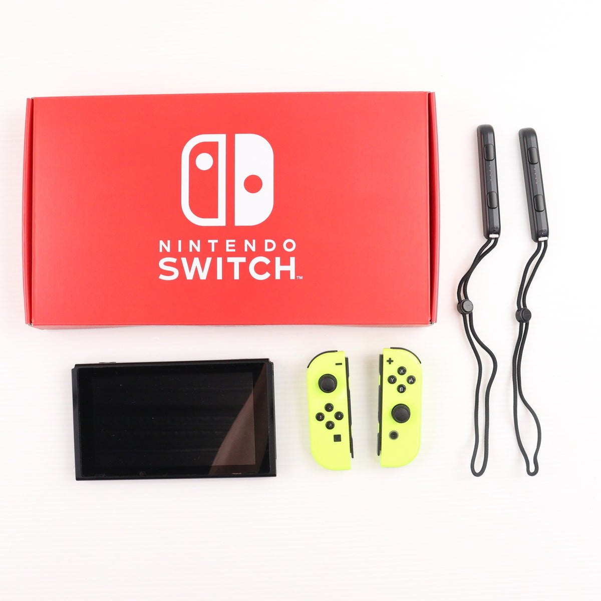 【中古即納】[お得品][B品][Switch] (本体) マイニンテンドーストア限定 (新型)Nintendo Switch(ニンテンドースイッチ) 2台目用セット カスタマイズ Joy-Con(L)/(R) ネオンイエロー Joy-Conストラップ ブラック 任天堂(HAD-S-KAYAD)(20190830)