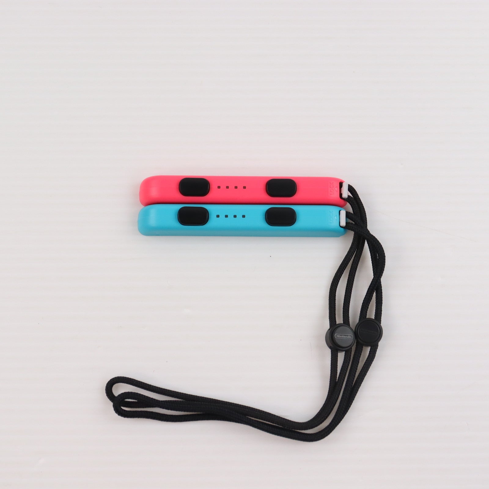 【中古即納】[Switch] (本体) マイニンテンドーストア限定 Nintendo Switch(ニンテンドースイッチ) 2台目用セット カスタマイズ Joy-Con(L) ブルー/(R) レッド Joy-Conストラップ ネオンブルー/ネオンピンク 任天堂(HAD-S-KAYAD)(20190830)