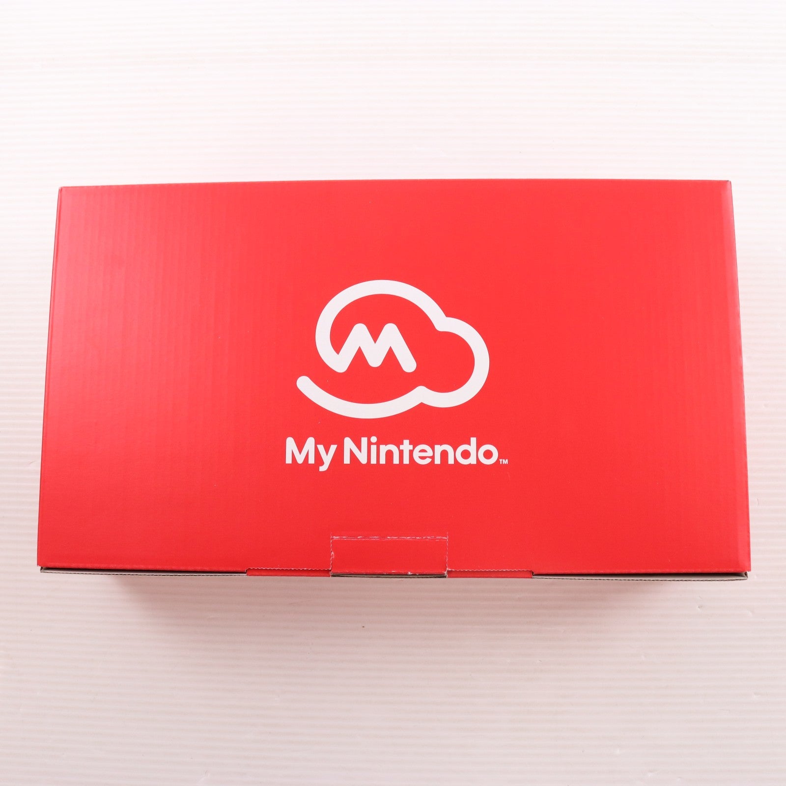 【中古即納】[Switch] (本体) マイニンテンドーストア限定 (新型)Nintendo Switch(ニンテンドースイッチ) カスタマイズ Joy-Con(L) ネオンブルー/(R) ネオンブルー Joy-Conストラップ ネオンブルー 任天堂(HAC-S-KAYAA)(20190830)
