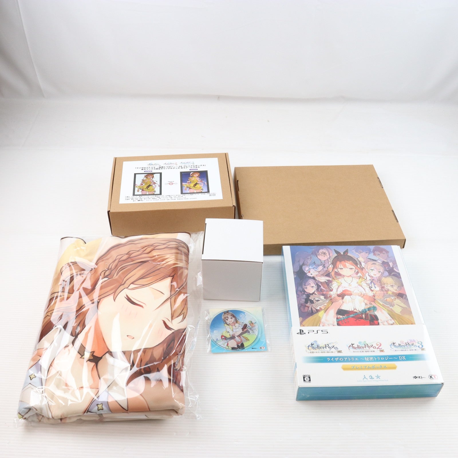 【中古即納】[PS5] 楽天ブックス限定特典2種付属 ライザのアトリエ ～秘密トリロジー～ DX(デラックス) プレミアムボックス(限定版)+冬のあたためセット コーエーテクモゲームス(20251113)