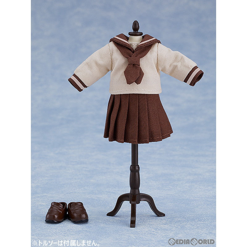 【新品即納】[FIG] ねんどろいどどーる おようふくセット セーラー服 長袖(ベージュ) フィギュア用アクセサリ グッドスマイルカンパニー(20231001)
