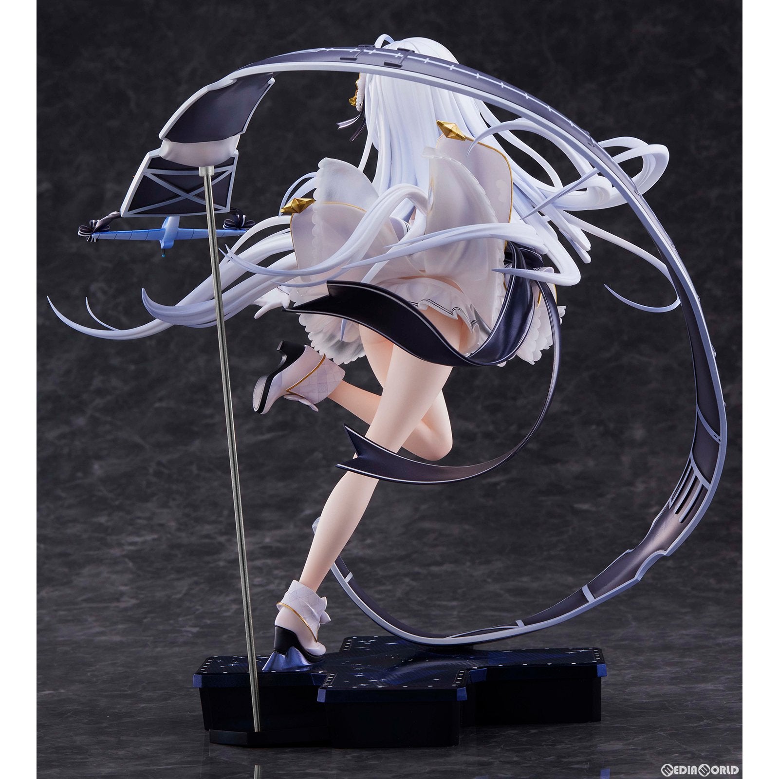 新品即納】[FIG]イラストリアス μ兵装 アズールレーン 1/6 完成