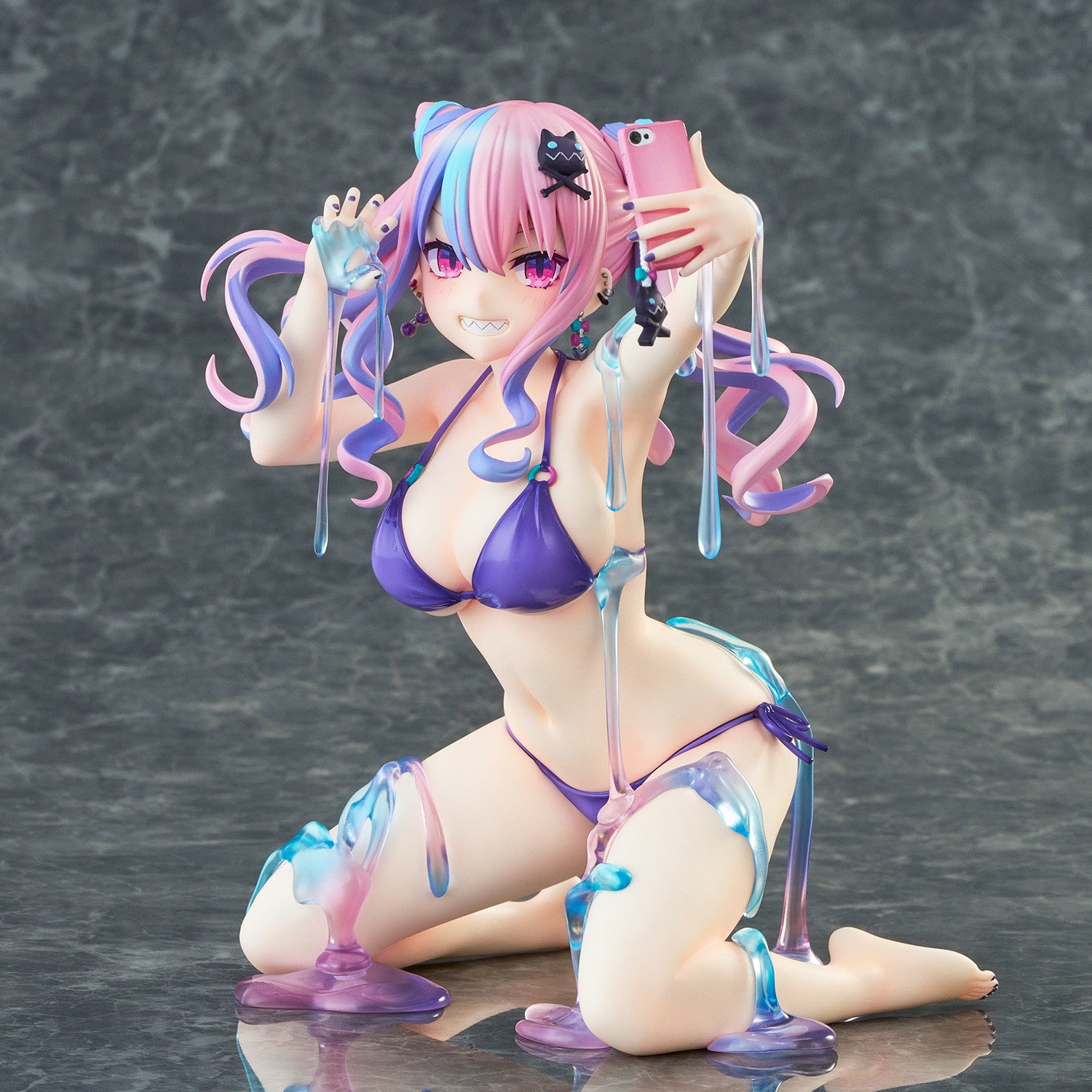 東京風紀委員会 在波うゆ 個展 限定 ラバーキーホルダー フィギュア モノクロ あみあみ on X: 