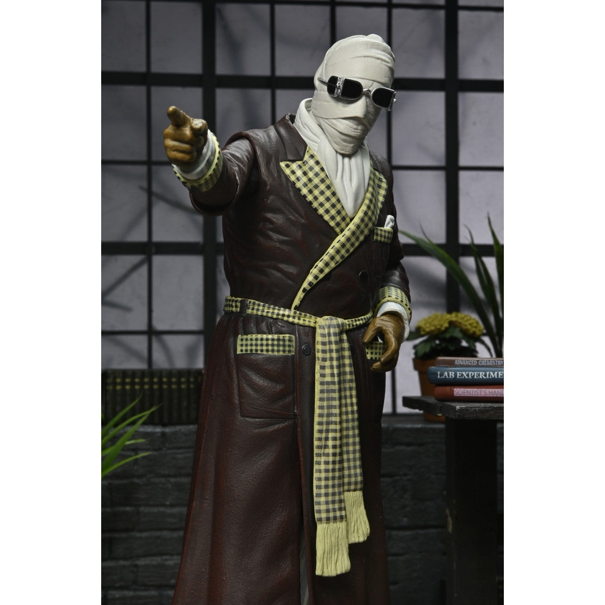 【新品即納】[FIG] ユニバーサルモンスター ジャック・グリフィン博士(ケンプ博士邸・カラー ver.) 透明人間 Invisible Man 完成品 アルティメット 7インチ アクションフィギュア ネカ(20250228)