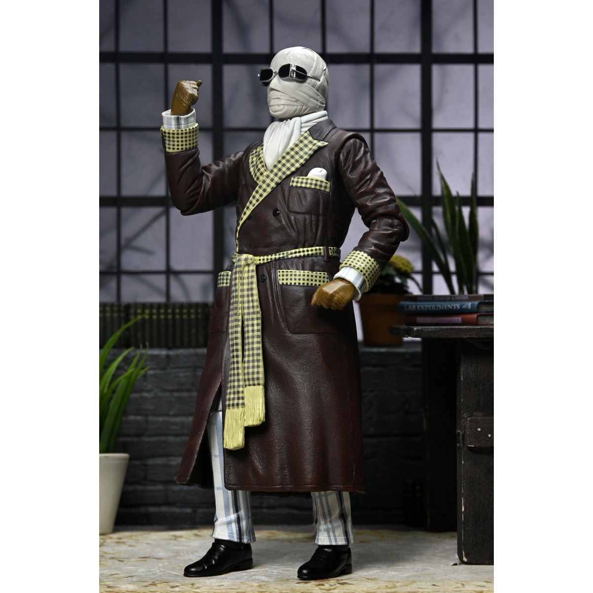 【新品即納】[FIG] ユニバーサルモンスター ジャック・グリフィン博士(ケンプ博士邸・カラー ver.) 透明人間 Invisible Man 完成品 アルティメット 7インチ アクションフィギュア ネカ(20250228)