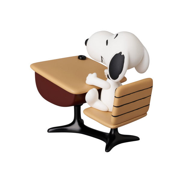 【新品即納】[FIG] ウルトラディテールフィギュア No.844 Snoopy(スヌーピー) with desk UDF PEANUTS(ピーナッツ) SERIES 18 完成品 フィギュア メディコム・トイ(20251122)