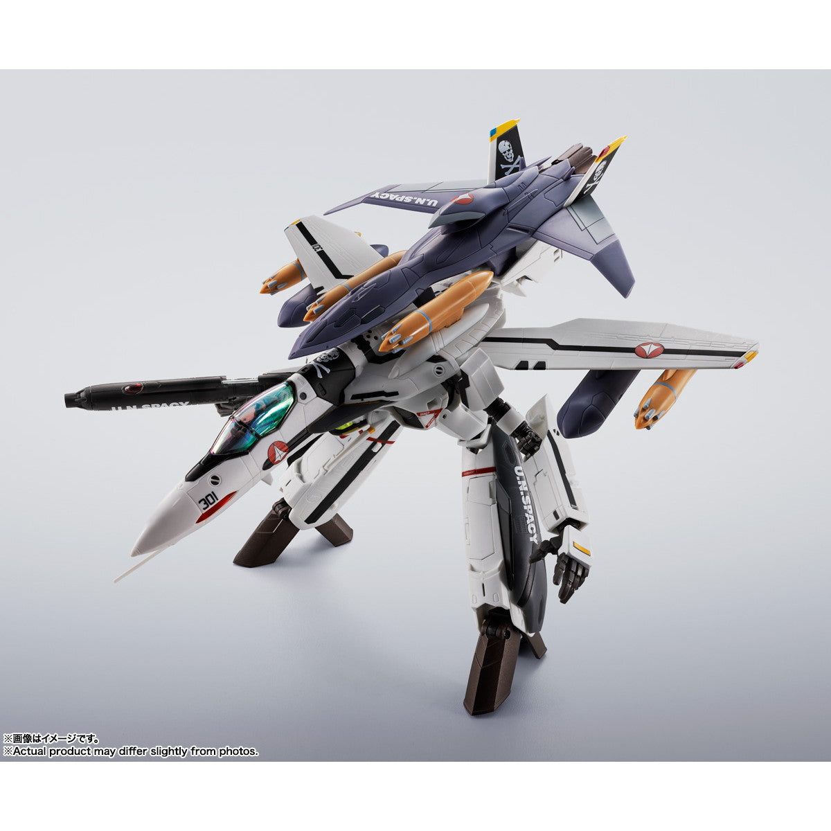【中古即納】[FIG] HI-METAL R VF-0Sフェニックス(ロイ・フォッカー機) + QF-2200D-B ゴースト マクロスゼロ 完成品 可動フィギュア バンダイスピリッツ(20260131)