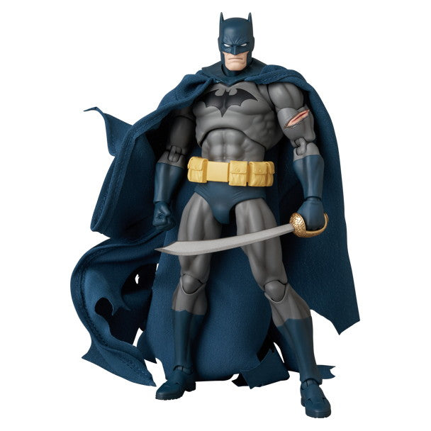 【予約安心出荷】[FIG] マフェックス No.295 MAFEX BATMAN DAMAGE Ver.(BATMAN:HUSH Ver.)(バットマン ダメージバージョン バットマン: ハッシュバージョン) 完成品 可動フィギュア メディコム・トイ(2026年9月)