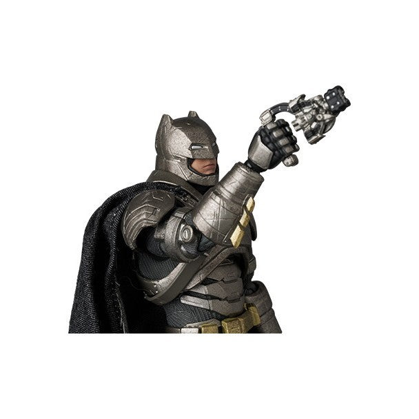 【新品】【お取り寄せ】[FIG] マフェックス No.313 MAFEX ARMORED BATMAN(アーマード・バットマン) Ver.1.5 BATMAN V SUPERMAN: DAWN OF JUSTICE(バットマン vs スーパーマン ジャスティスの誕生) 完成品 可動フィギュア メディコム・トイ(20260831)