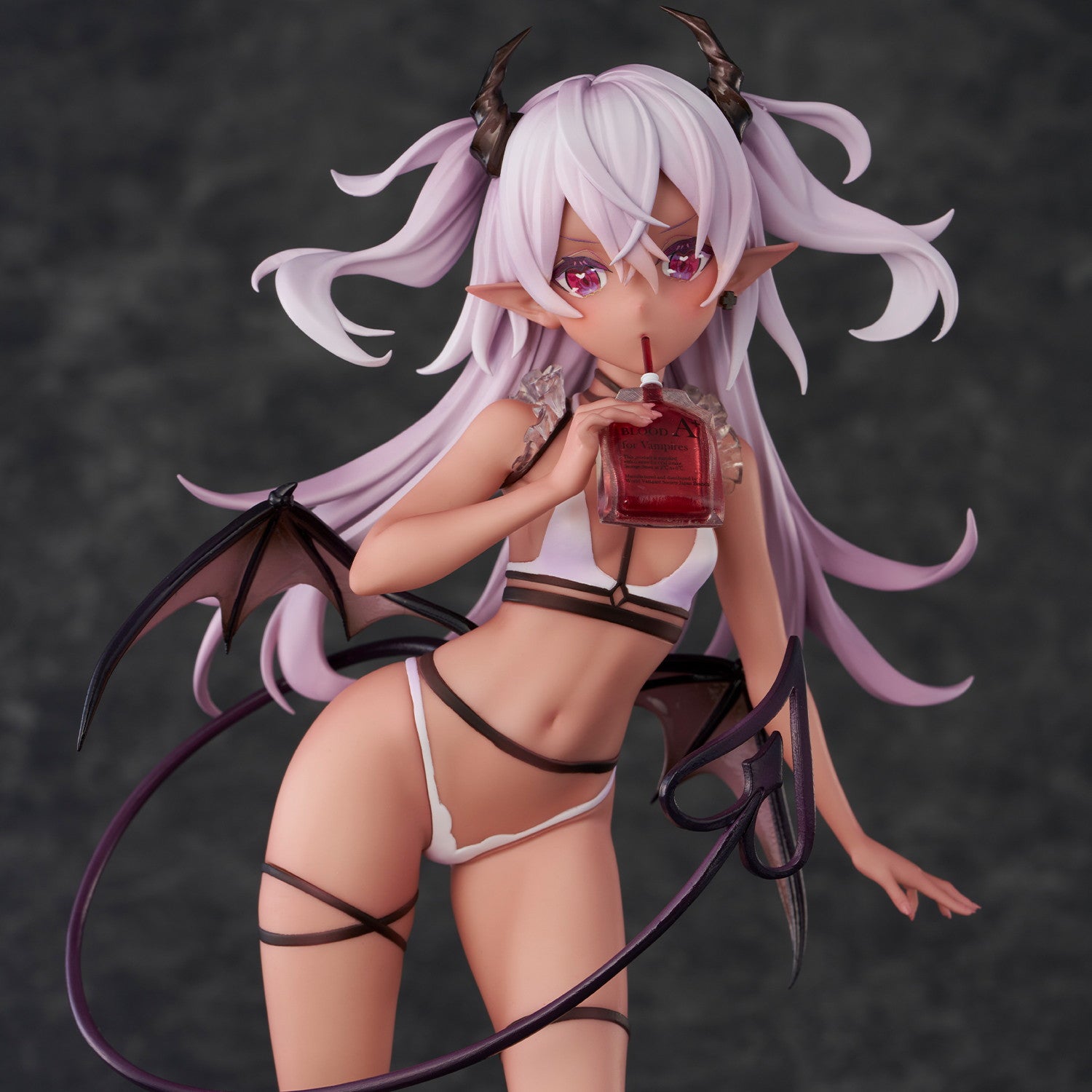 【予約安心出荷】[FIG] 褐色吸血鬼 夜ちゃん illustration by ゆきみや湯気 完成品 フィギュア えいてぃーん(2026年6月)