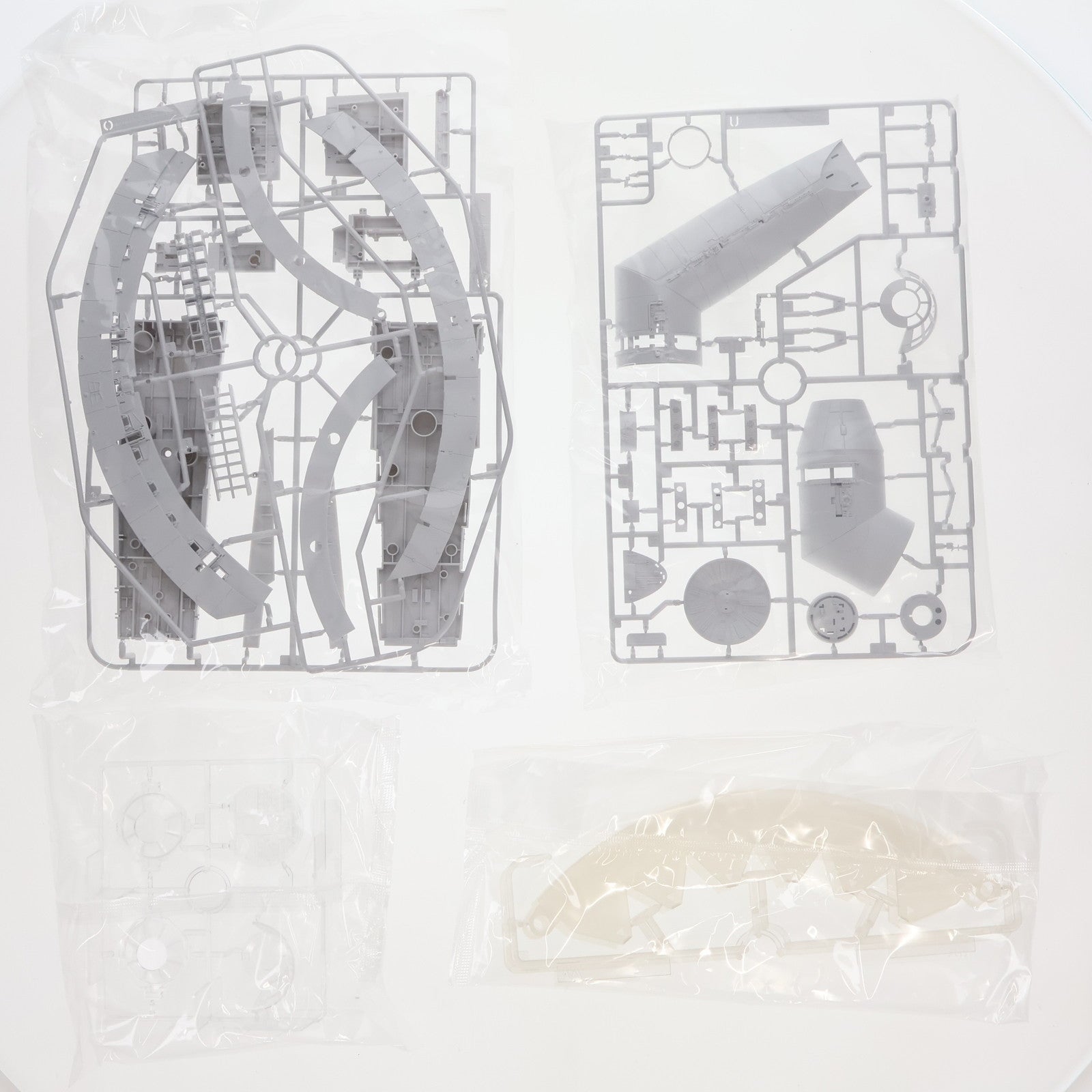 【中古即納】[PTM] プレミアムバンダイ限定 PG 1/72 ミレニアム・ファルコン STAR WARS(スター・ウォーズ) エピソード4/新たなる希望 プラモデル(0216384) バンダイ(20170831)