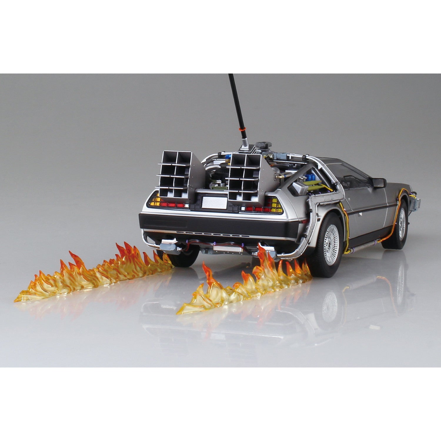 【新品即納】[PTM] (再販) ムービーメカ No.BT-01 1/24 バック・トゥ・ザ・フューチャー PartI タイムマシン プラモデル(064368) アオシマ(20250809)