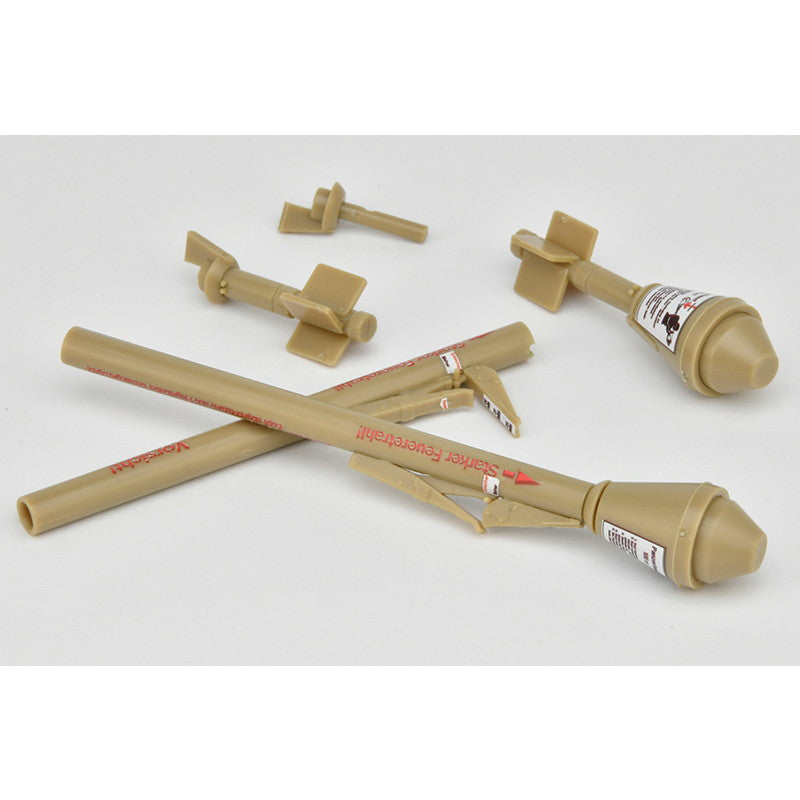 【新品即納】[PTM] (再販) LittleArmory(リトルアーモリー) LA099 1/12 パンツァーファウスト60/100タイプ プラモデル(329756) TOMYTEC(トミーテック)(20250531)