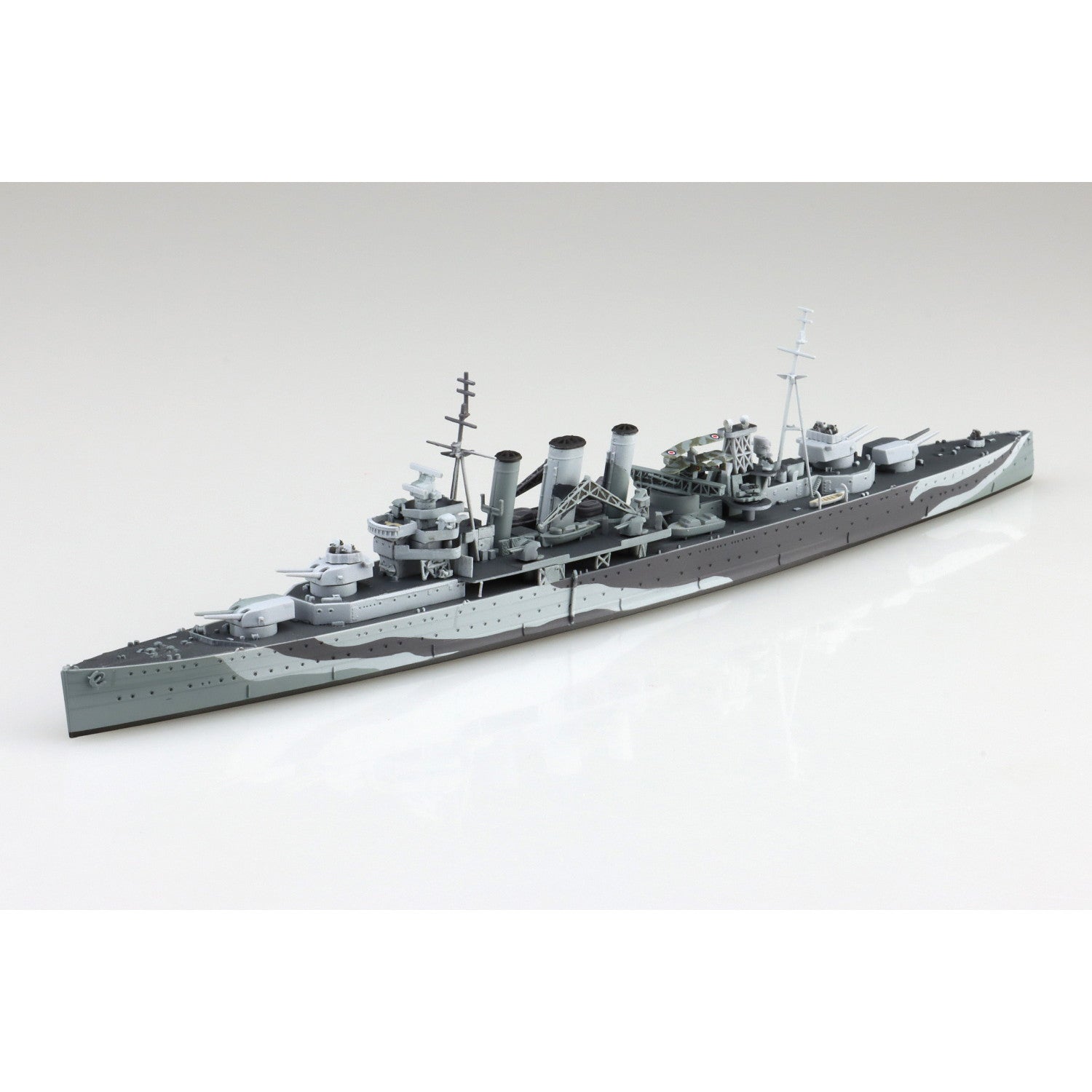 【新品即納】[PTM] 1/700 ウォーターライン No.811 英国海軍 重巡洋艦 ケント プラモデル(067390) アオシマ(20240920)