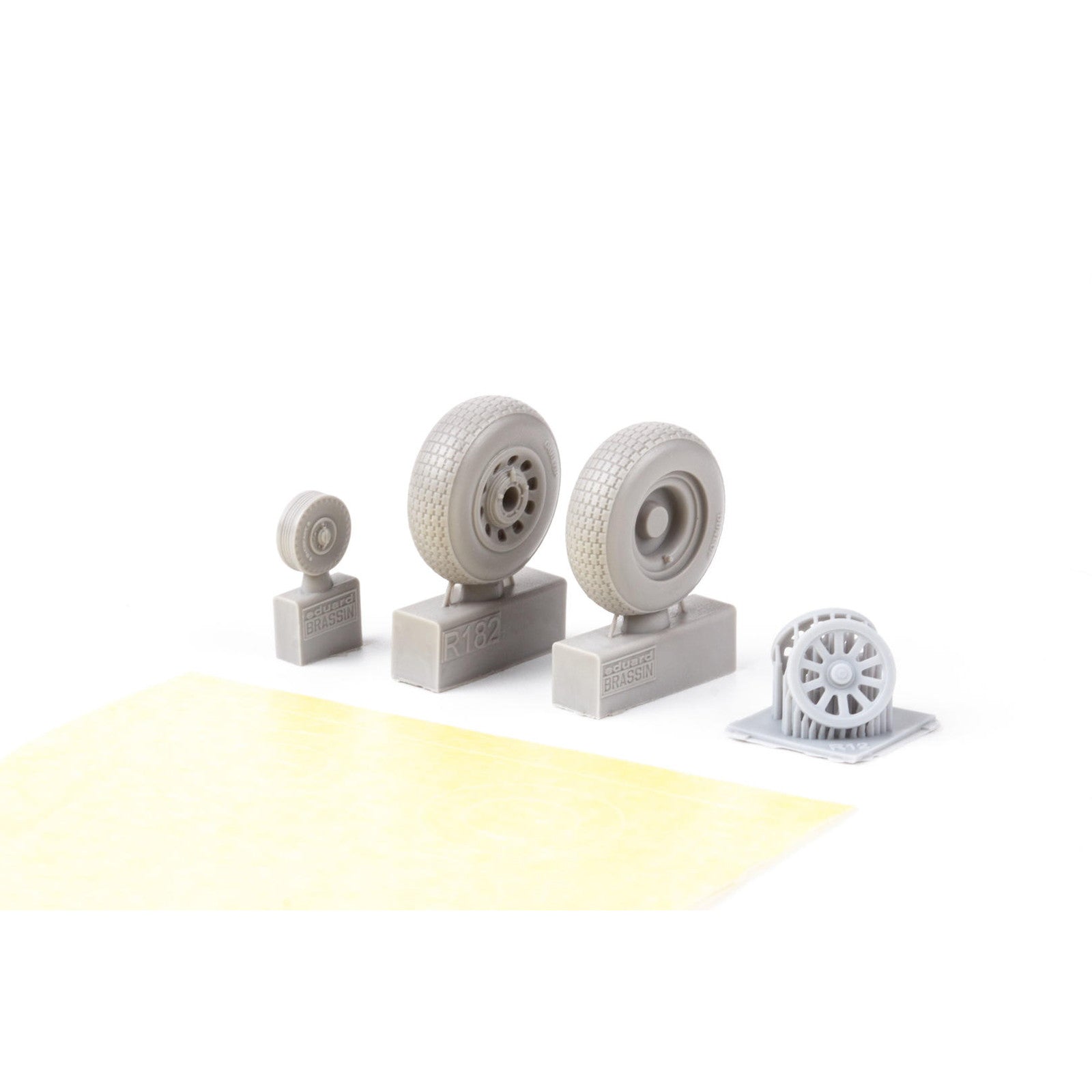 【新品即納】[PTM] (再販) 1/48 P-51B/C ホイール(ブロックトレッド2) (エデュアルド用) プラモデル用アクセサリ(EDU648991) Eduard(エデュアルド) (20240831)