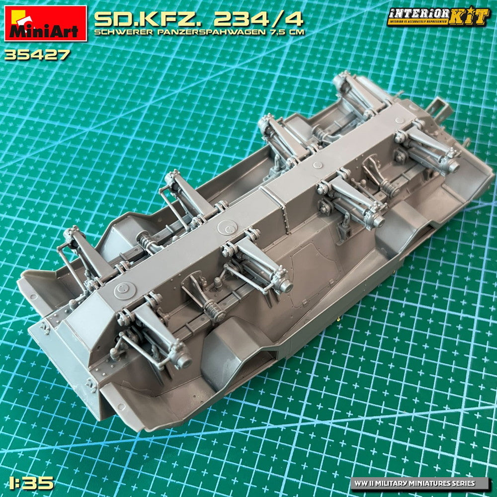 【新品即納】[PTM] 1/35 Sd.Kfz.234/4 7.5cm重装甲車 インテリアキット プラモデル(MA35427) MiniArt(ミニアート) (20241031)