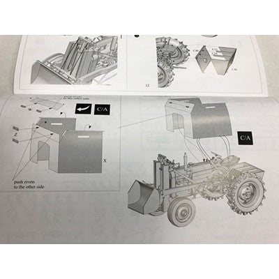 【新品即納】[PTM] (再販) 1/35 米・軍用装甲トラクターVAIケース社4バージョン プラモデル(TB35007) Thunder Model(サンダーモデル) (20240831)