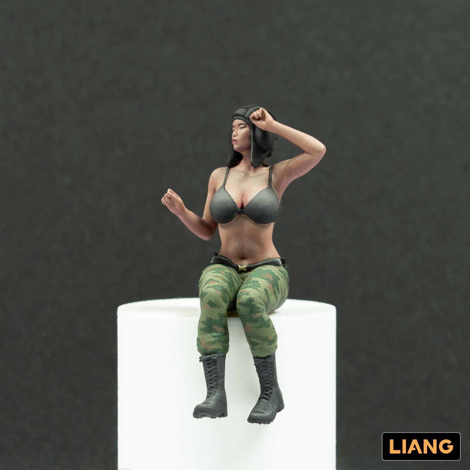 【新品即納】[PTM] 1/35 タンクガール ガレージキット プラモデル(LIANG-F005) LIANG(リアンモデル) (20240803)