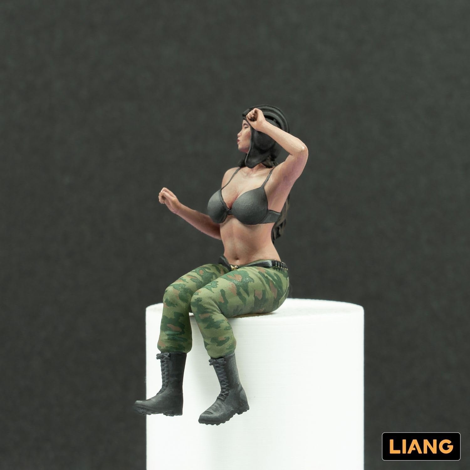 【新品即納】[PTM] 1/35 タンクガール ガレージキット プラモデル(LIANG-F005) LIANG(リアンモデル) (20240803)