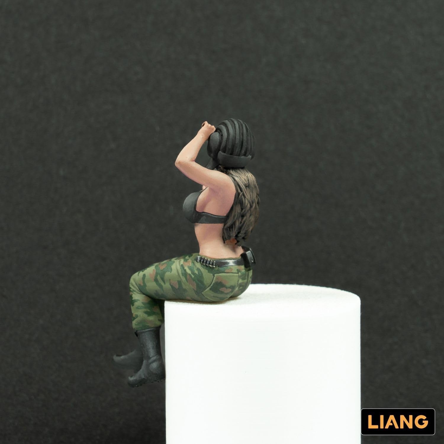 【新品即納】[PTM] 1/35 タンクガール ガレージキット プラモデル(LIANG-F005) LIANG(リアンモデル) (20240803)