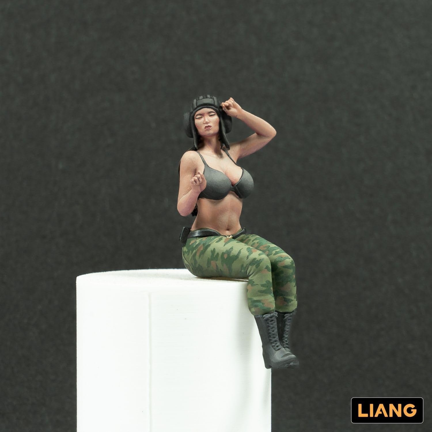 【新品即納】[PTM] 1/35 タンクガール ガレージキット プラモデル(LIANG-F005) LIANG(リアンモデル) (20240803)