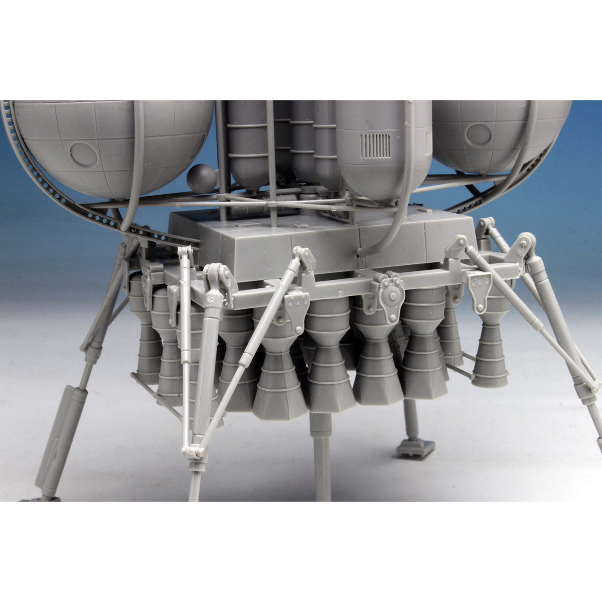 【新品即納】[PTM] (再販)1/350 ムーンランダー フォン・ブラウン博士の月面探査機 プラモデル(PH9109) ペガサスホビー(20250131)
