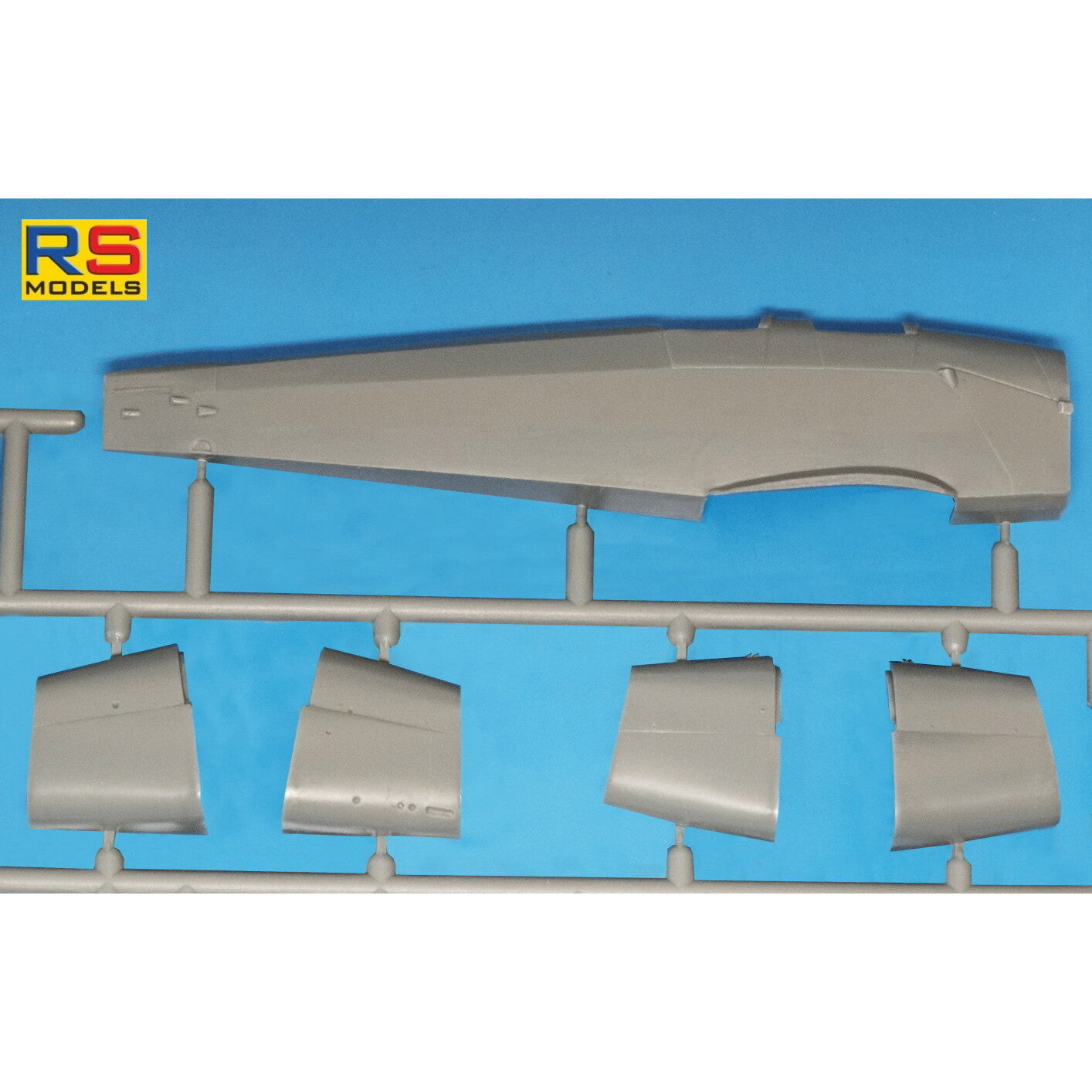 【新品即納】[PTM] 1/48 アエロ C4/C104 プラモデル(48013) RS MODELS(20241231)