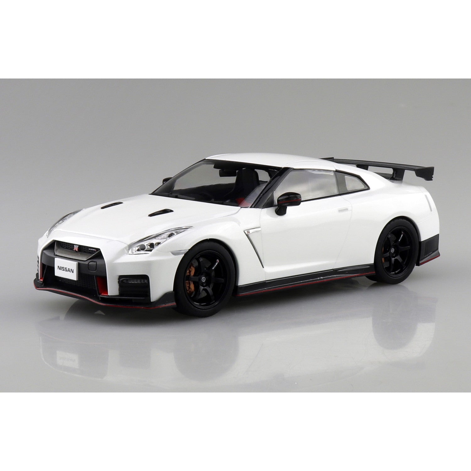 【新品即納】[PTM] 楽プラ スナップカー No.05-BW 1/24 R35 NISSAN GT-R NISMO 2017 ブリリアントホワイトパール プラモデル(067864) アオシマ(20251017)