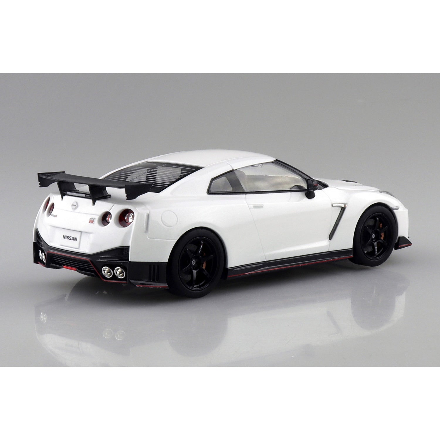 【新品即納】[PTM] 楽プラ スナップカー No.05-BW 1/24 R35 NISSAN GT-R NISMO 2017 ブリリアントホワイトパール プラモデル(067864) アオシマ(20251017)
