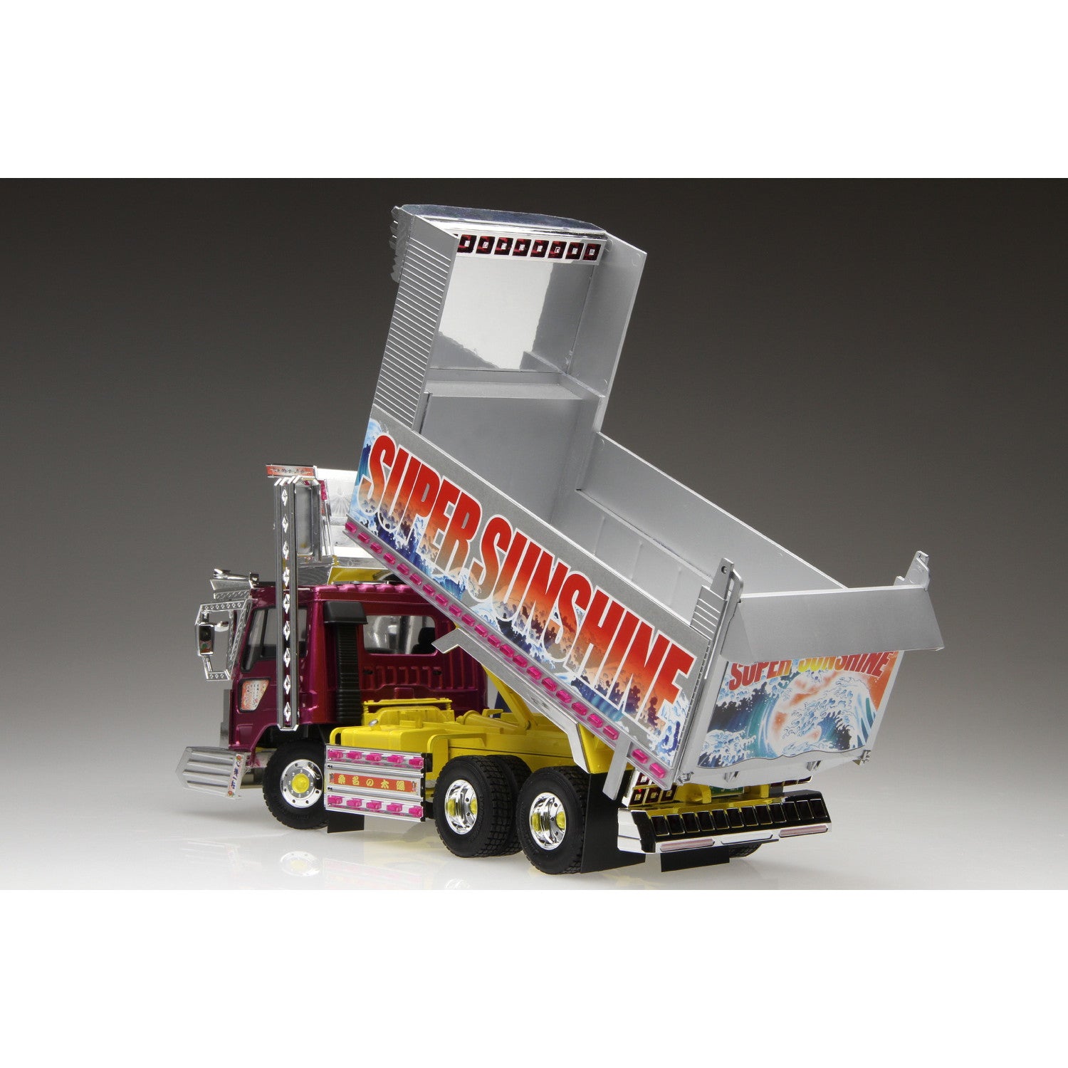 【新品】【お取り寄せ】[PTM] ザ・デコトラ No.1 1/32 スーパーサンシャイン プラモデル(204757) アオシマ(20260221)