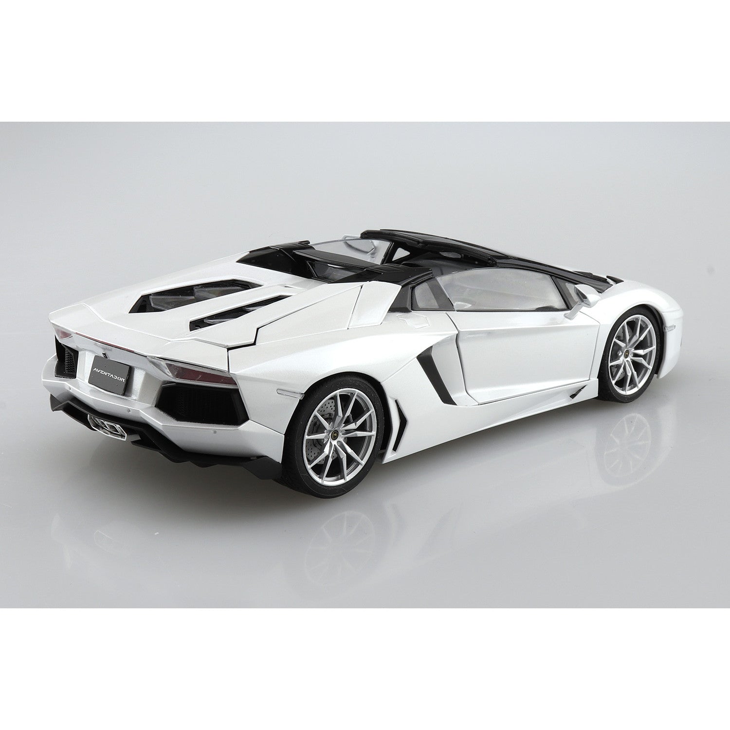【予約安心出荷】[PTM] ザ・スーパーカー No.8 1/24 '12 ランボルギーニ アヴェンタドール ロードスター プラモデル(204764) アオシマ(2026年2月)