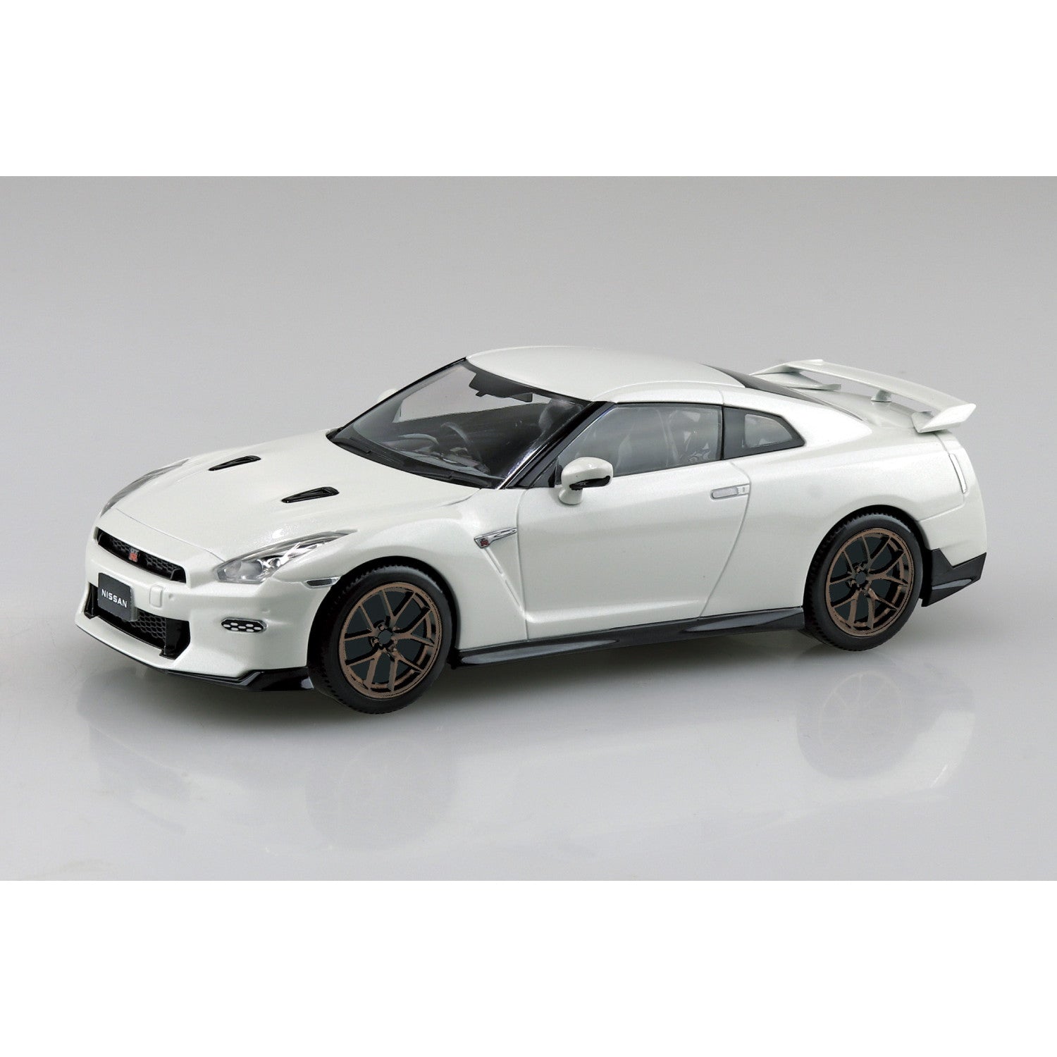 【予約安心出荷】[PTM] 楽プラ スナップキット No.03CU-BW ニッサン R35 NISSAN GT-R 2024 カスタムホイール(ブリリアントホワイトパール) プラモデル(204115) アオシマ(2026年3月)