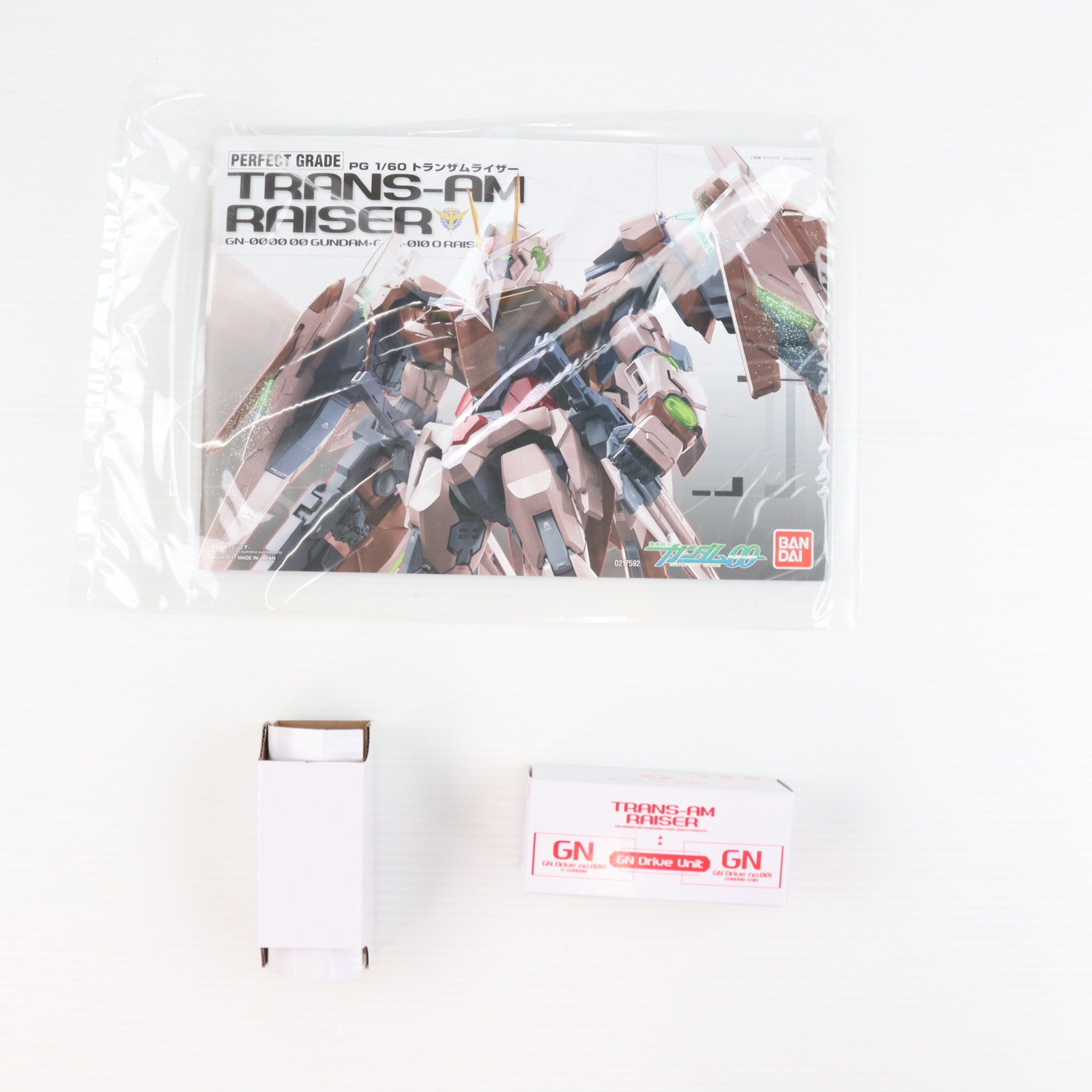 【中古即納】[PTM] プレミアムバンダイ限定 PG 1/60 GN-0000+GNR-010 トランザムライザー 機動戦士ガンダム00(ダブルオー) プラモデル(5063567) バンダイスピリッツ(20251017)