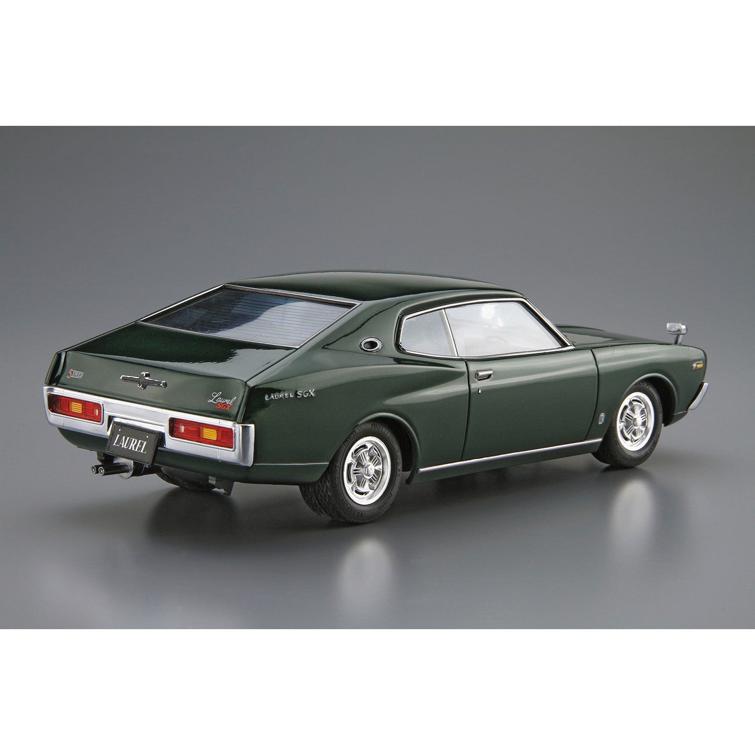 【予約安心出荷】[PTM] (再々販) ザ・モデルカー No.14 1/24 ニッサン KHC130 ローレルHT2000SGX '72 プラモデル(205006) アオシマ(2026年5月)