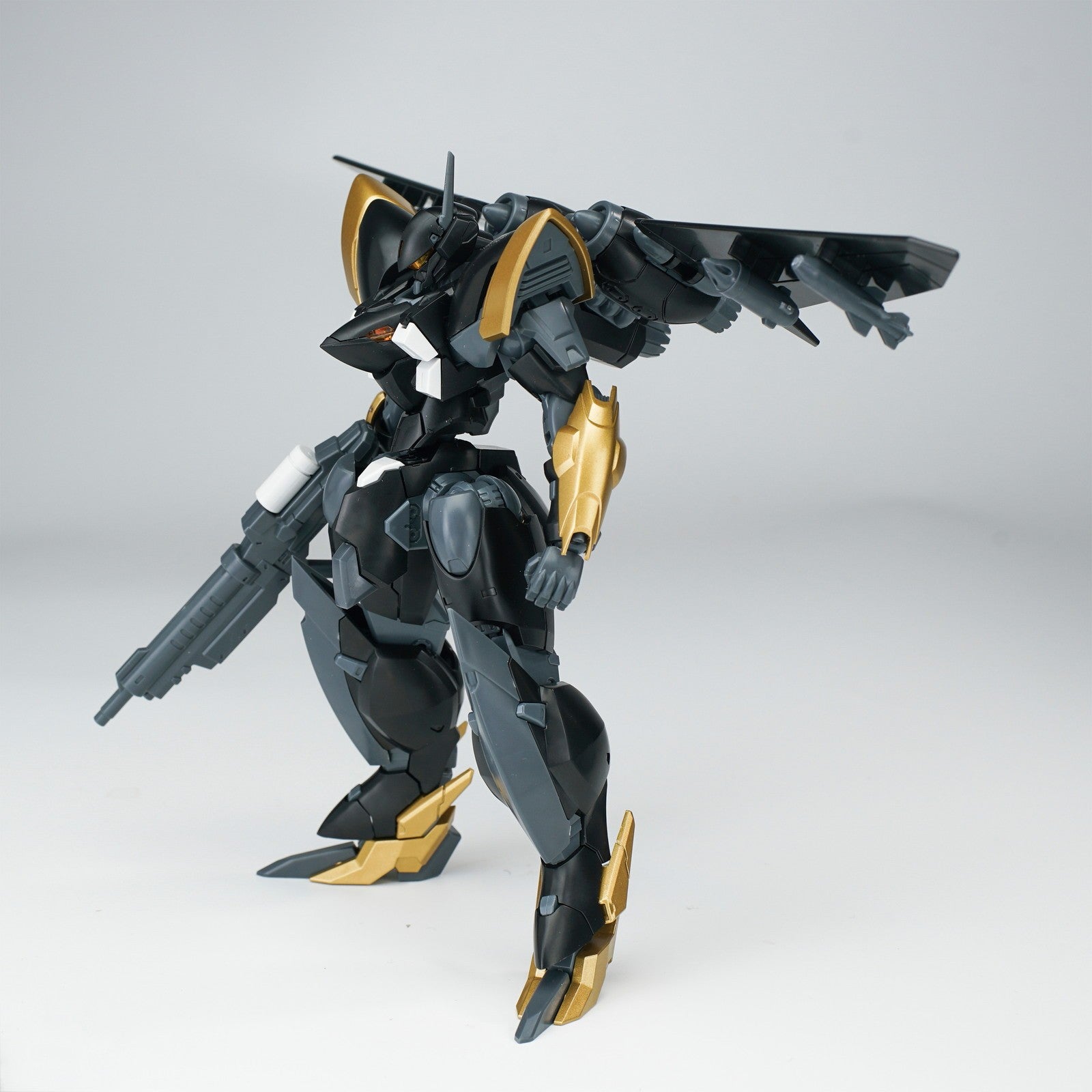 【予約安心出荷】[PTM] ULTRA ACTION TROOPERシリーズ 1/144 雲雀(ひばり) ブラック×ゴールドVer. プラスチックモデルキット プラモデル SHEIK MAINLAND(2026年6月)