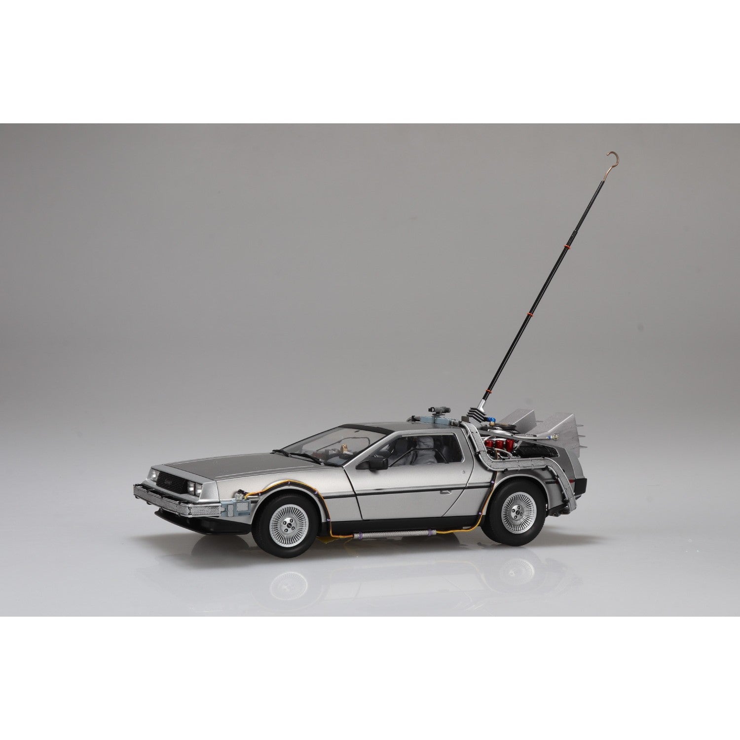【予約安心出荷】[PTM] ムービーメカ No.BT-05 1/24 タイムマシン フィギュア付き バック・トゥ・ザ・フューチャー PartI プラモデル(205945) アオシマ(2026年9月)