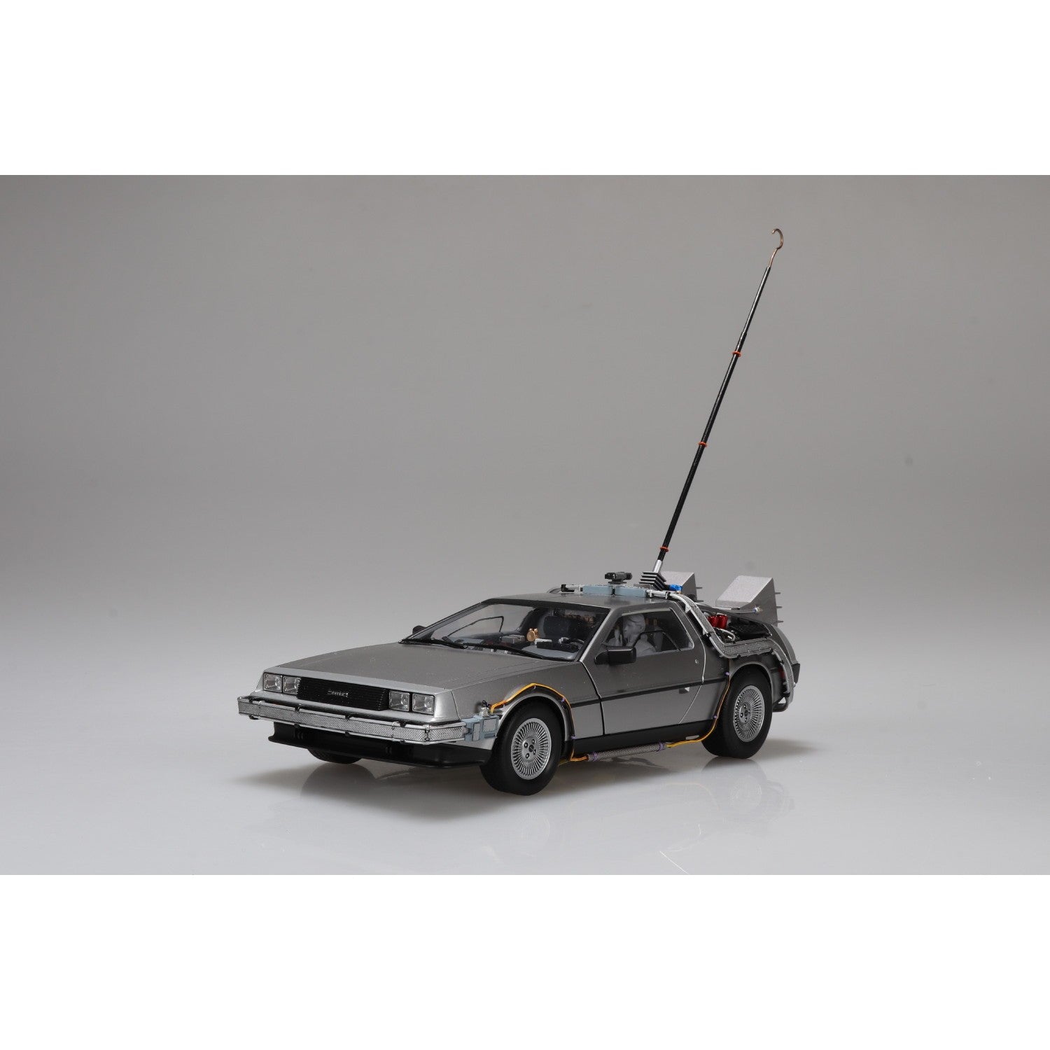 【予約安心出荷】[PTM] ムービーメカ No.BT-05 1/24 タイムマシン フィギュア付き バック・トゥ・ザ・フューチャー PartI プラモデル(205945) アオシマ(2026年9月)