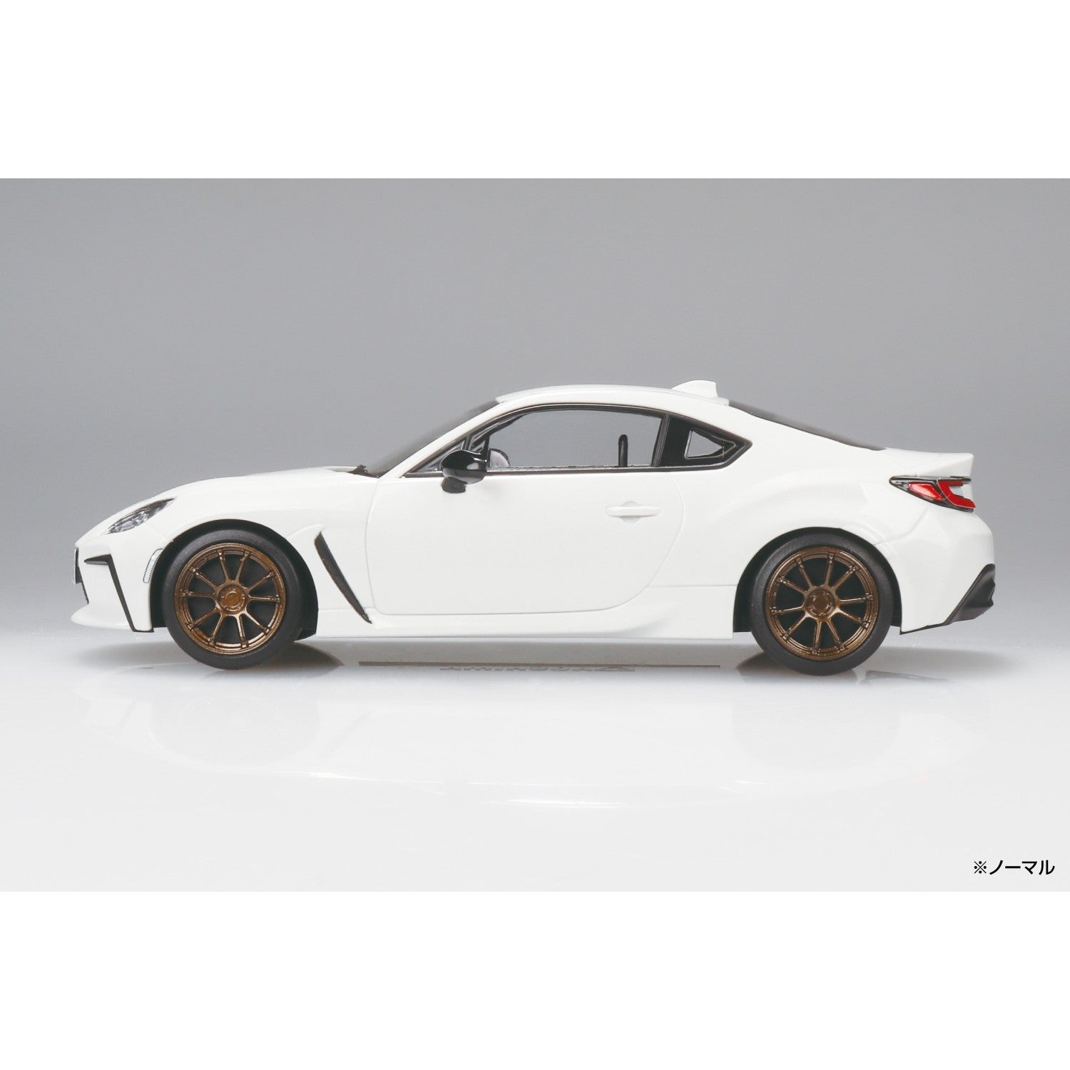 【予約安心出荷】[PTM] 楽プラ スナップキット No.10CU-CW 1/32 トヨタ GR86 2021 カスタムホイール(クリスタルホワイトパール) プラモデル(206270) アオシマ(2026年11月)