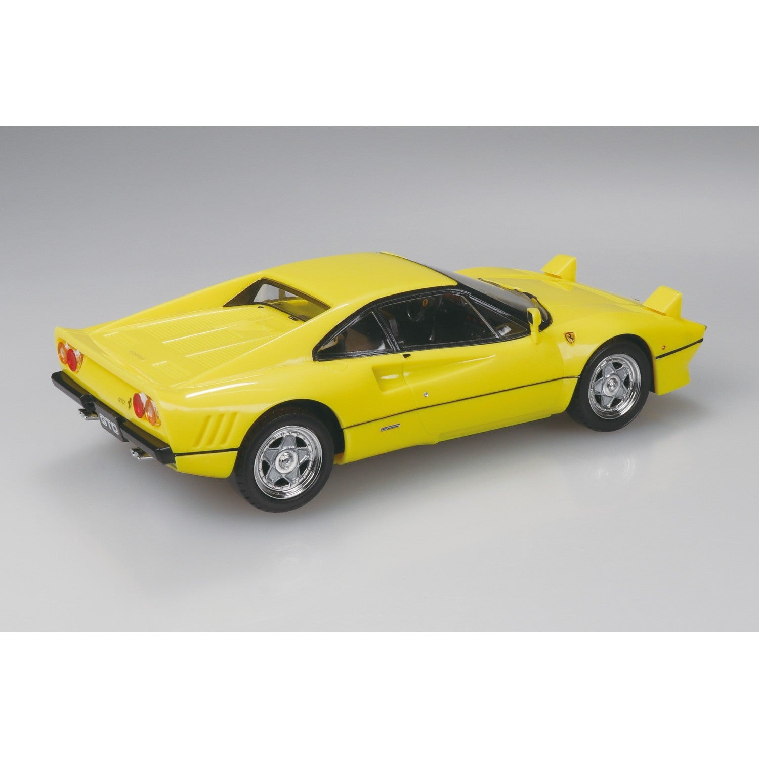 【予約安心出荷】[PTM] 楽プラ スナップキット No.28-YW 1/32 フェラーリ GTO(イエロー) プラモデル(201800) アオシマ(2026年10月)