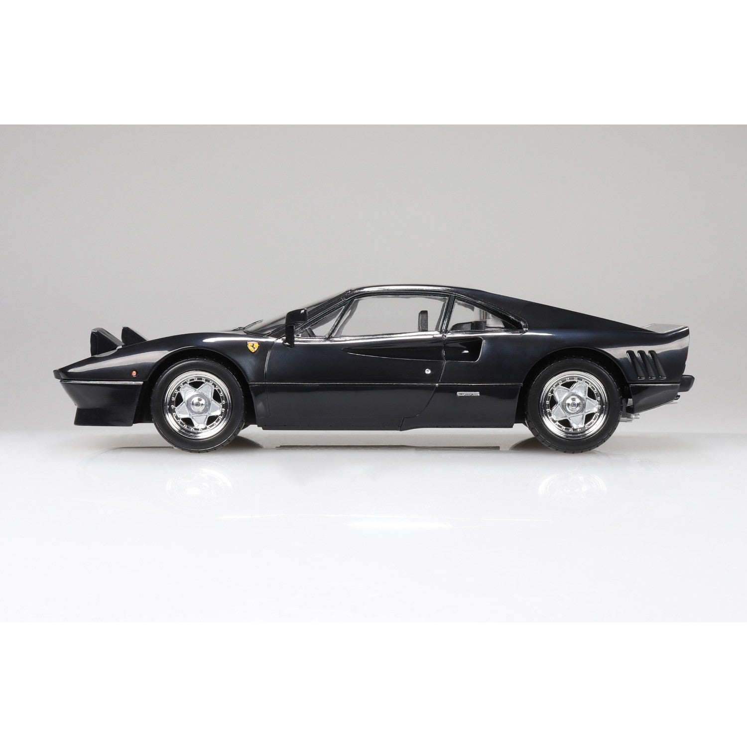 【予約安心出荷】[PTM] 楽プラ スナップキット No.28-BK 1/32 フェラーリ GTO(ブラック) プラモデル(201817) アオシマ(2026年10月)