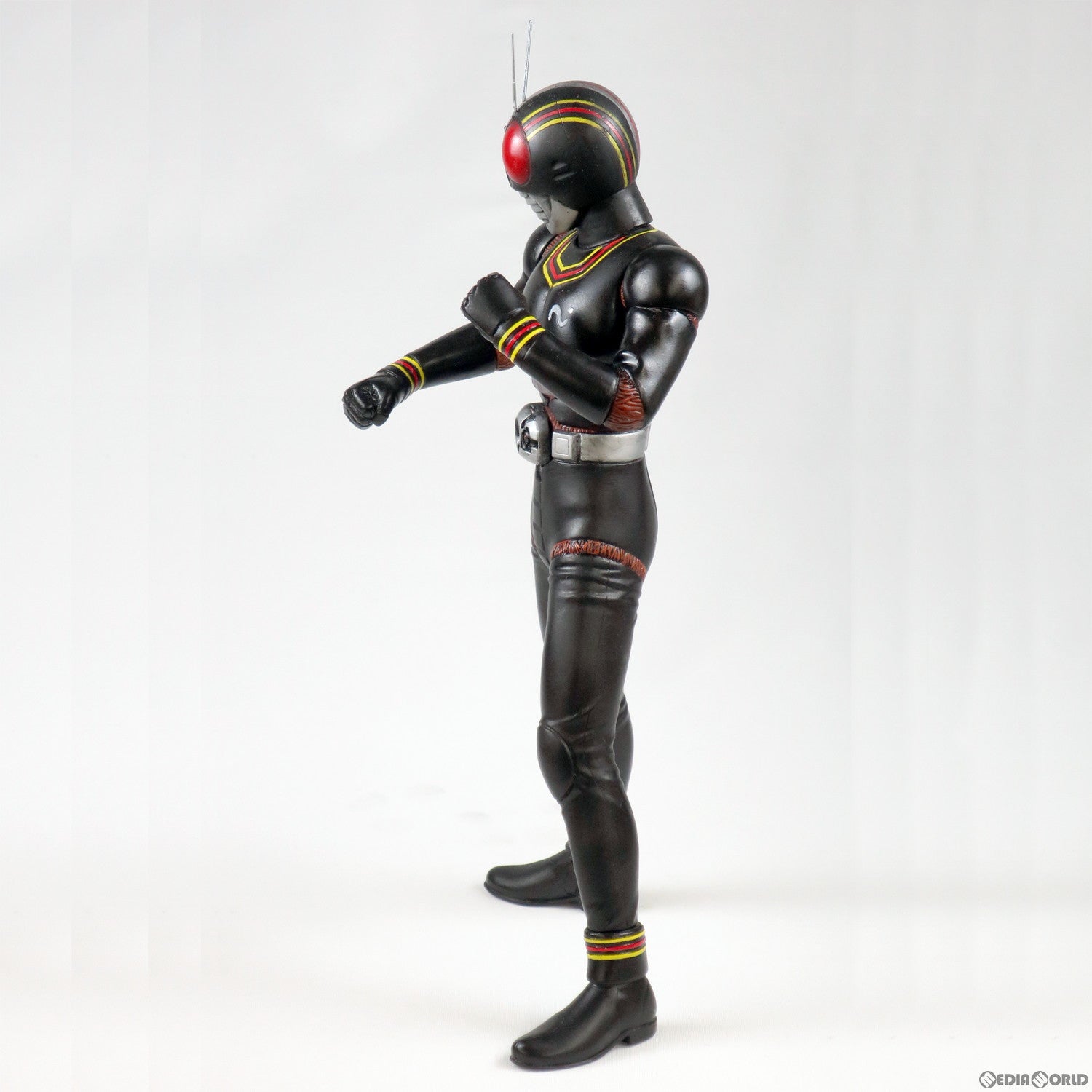 【新品即納】[SFT]仮面ライダーBLACK(ブラック) 1/8 ソフビキット復刻版(ソフトビニール製組立キット) ソフビフィギュア(SKC1121) 海洋堂/海洋堂高知(20240321)