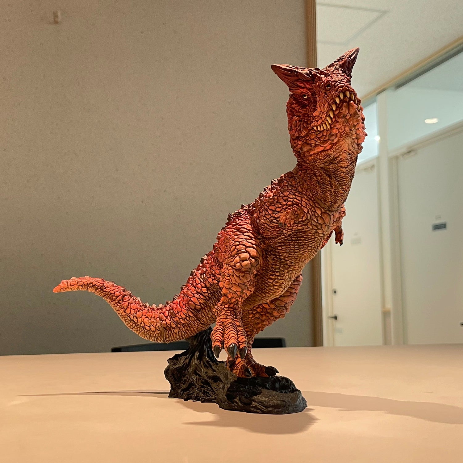 【新品即納】[SFT] プリミティブ・レジェンズ カルノタウルス ロート 完成品 ソフビフィギュア gruezi lab(グリューツィラボ)(20250531)