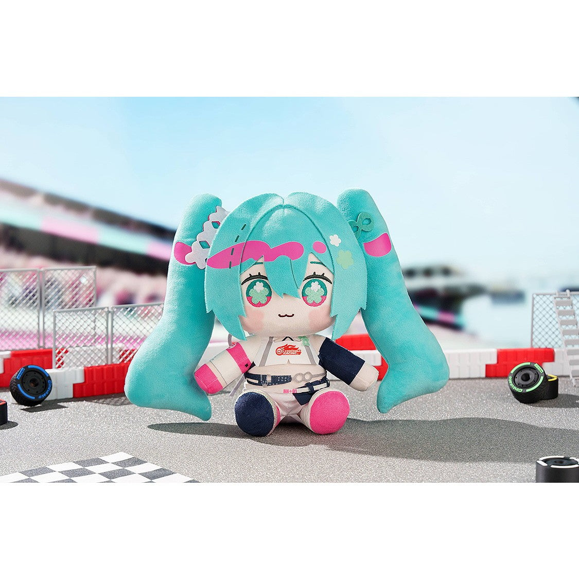 【新品】【お取り寄せ】[STY] 初音ミク レーシングVer. 2025 HUGGYDOLL 初音ミク GTプロジェクト ぬいぐるみ GoodSmile Moment(グッドスマイルモーメント)(20260428)