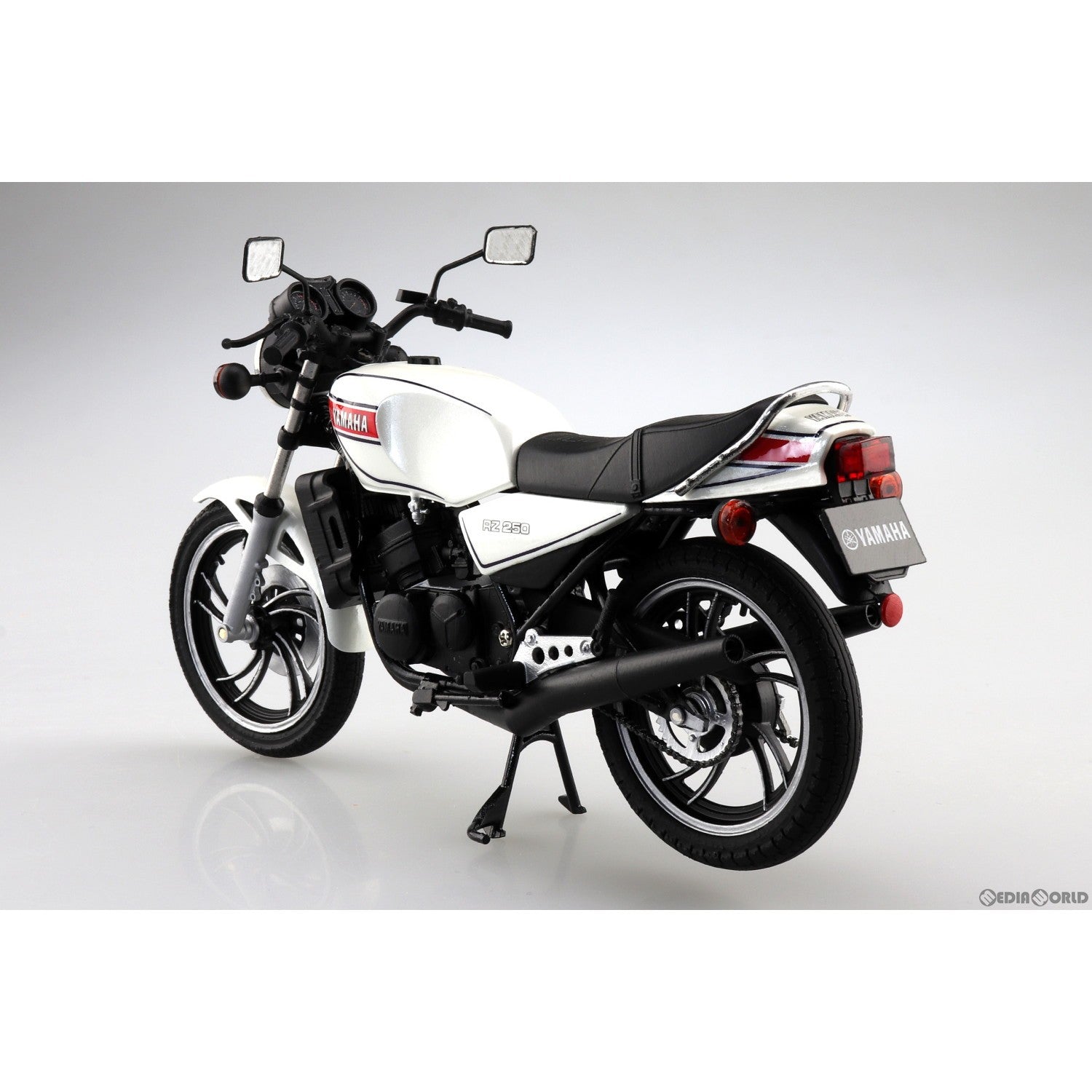 【新品】【お取り寄せ】[MDL] 1/12 完成品バイクシリーズ Yamaha RZ250 ニューパールホワイト ミニカー(110416) スカイネット(アオシマ)(20230616)