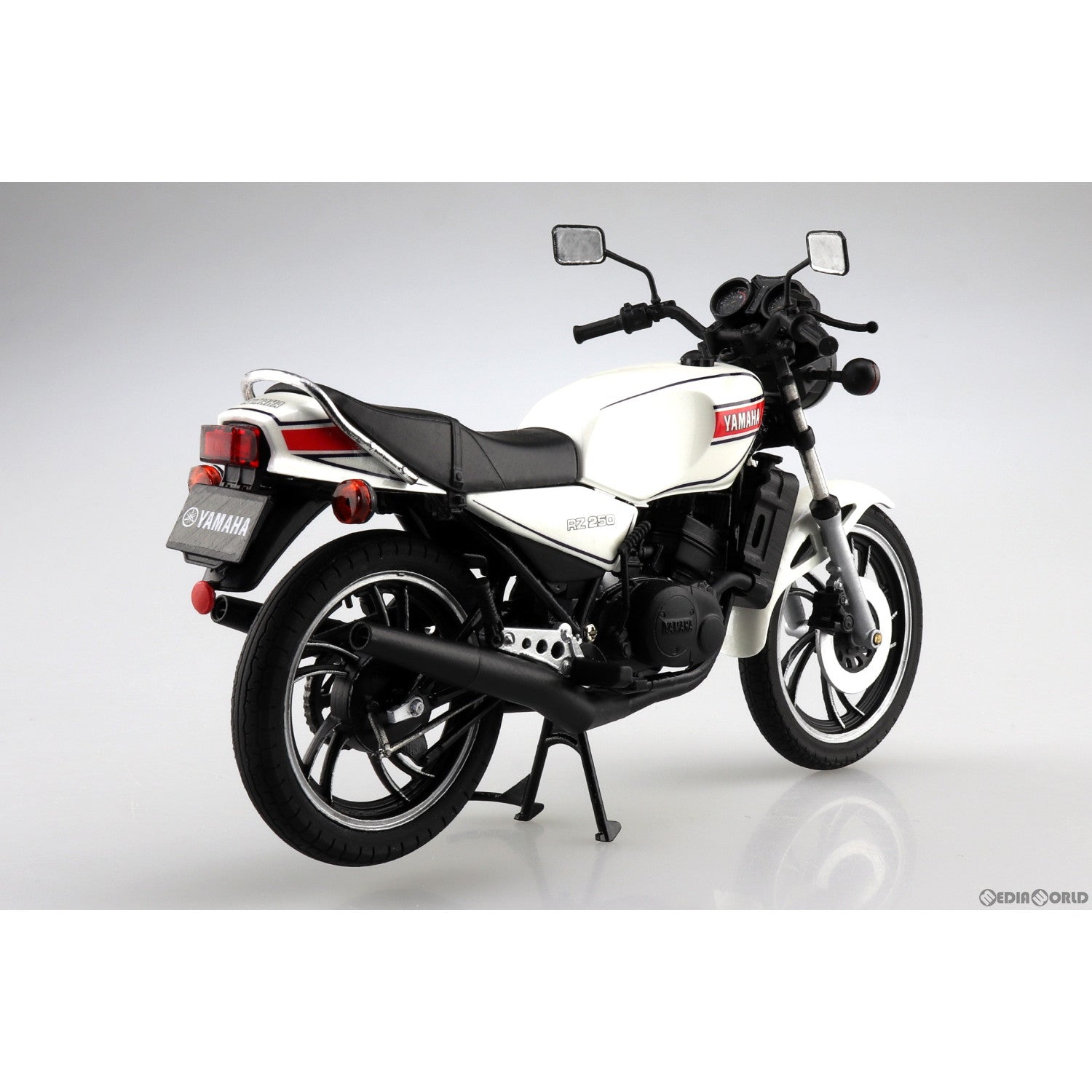 【新品即納】[MDL] 1/12 完成品バイクシリーズ Yamaha RZ250 ニューパールホワイト ミニカー(110416) スカイネット(アオシマ) (20230616)
