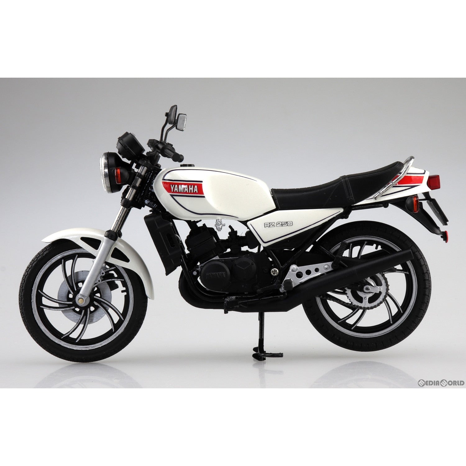 【新品即納】[MDL] 1/12 完成品バイクシリーズ Yamaha RZ250 ニューパールホワイト ミニカー(110416) スカイネット(アオシマ) (20230616)
