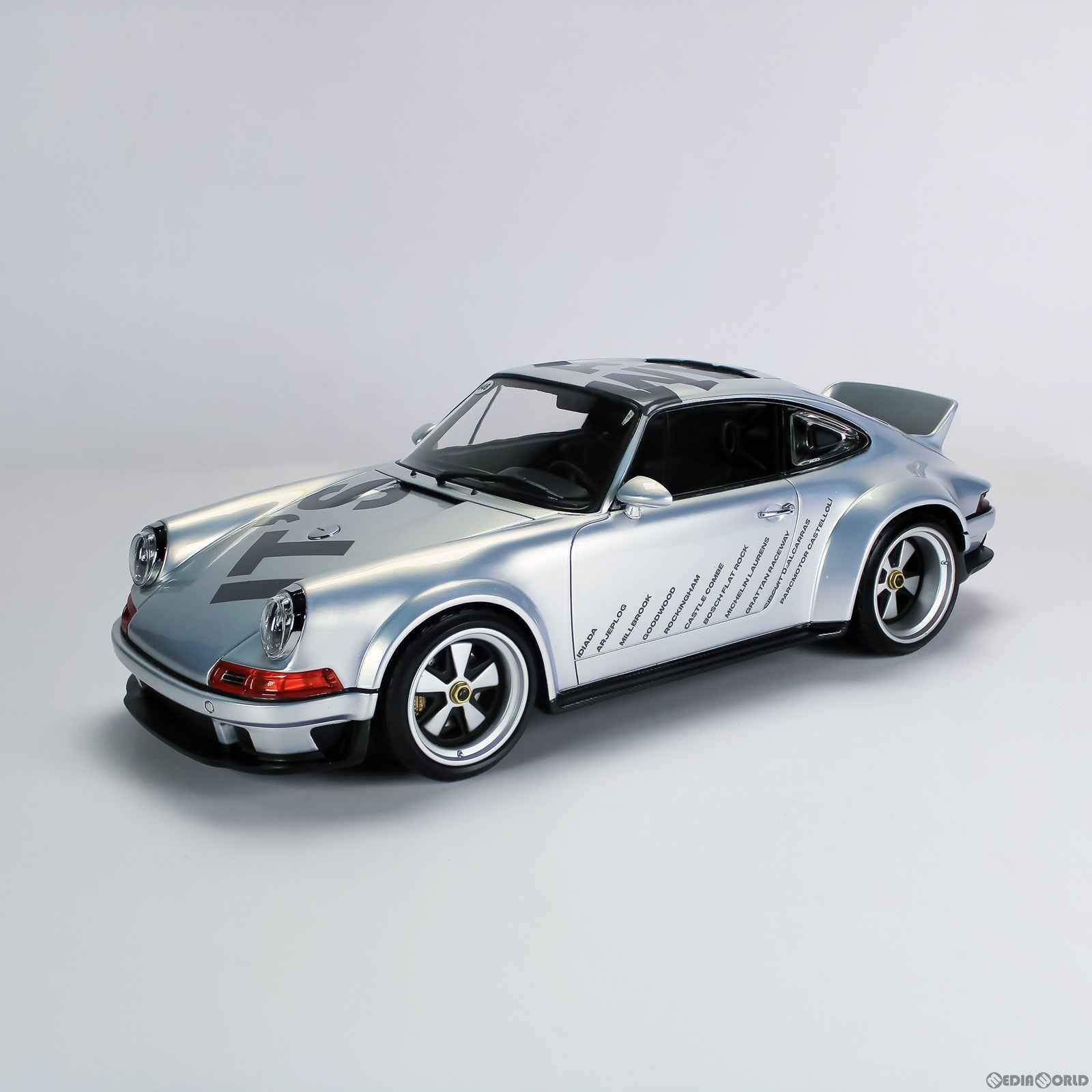 【新品即納】[MDL] 1/18 SINGER DLS SILVER 完成品 ミニカー(PR18-DLS-SIL) POP RACE(ポップレース) (20230630)